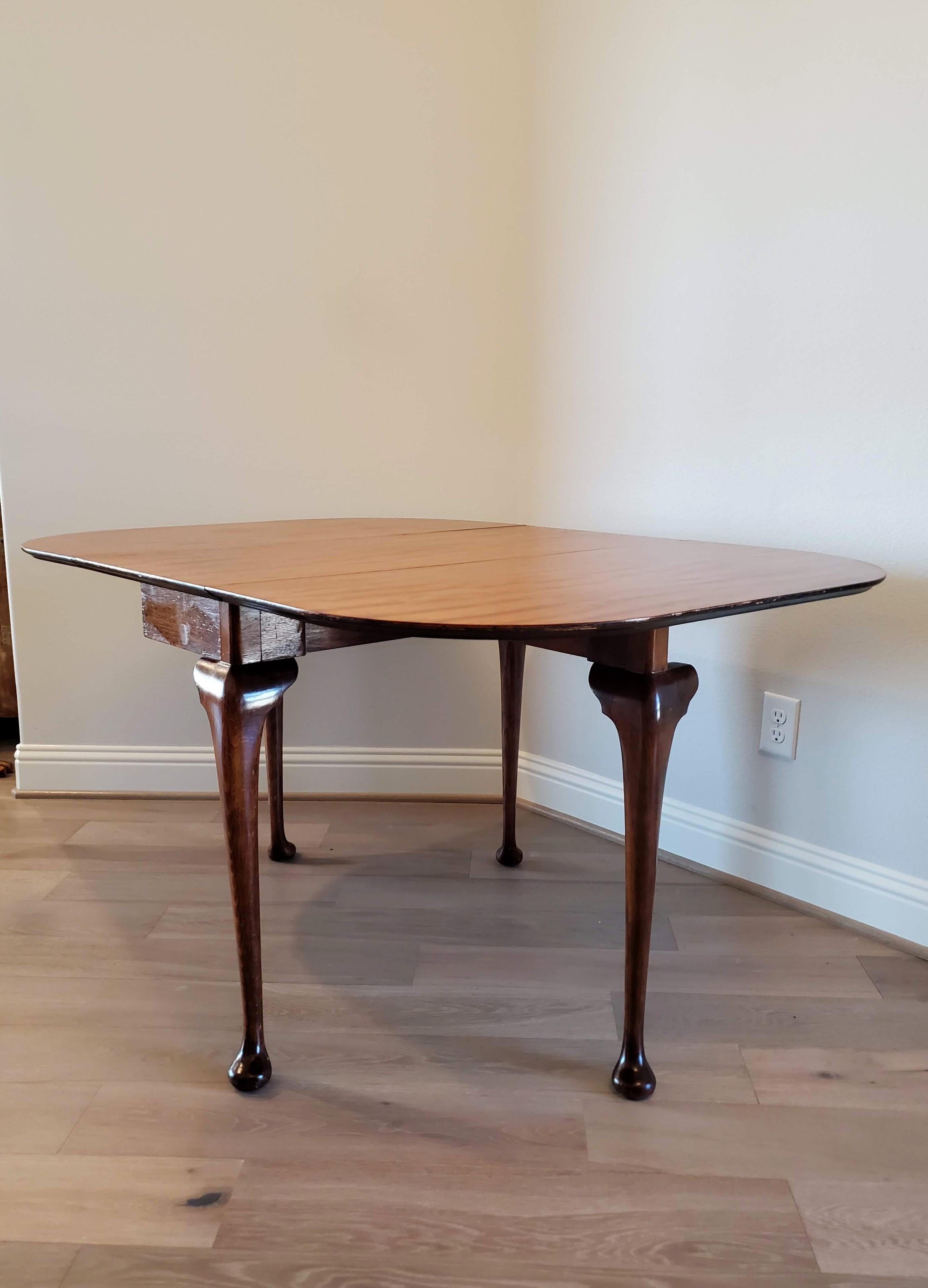 18. Jahrhundert George III Periode Figured Cherry Antique Drop Leaf Tisch im Angebot 5