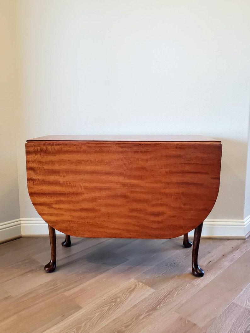 18th Century and Earlier 18th Century Georgian III Period Mahogany Drop Leaf Table For Sale