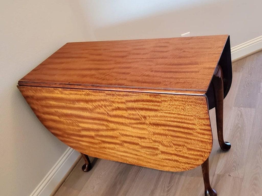 18th Century Georgian III Period Mahogany Drop Leaf Table For Sale 1