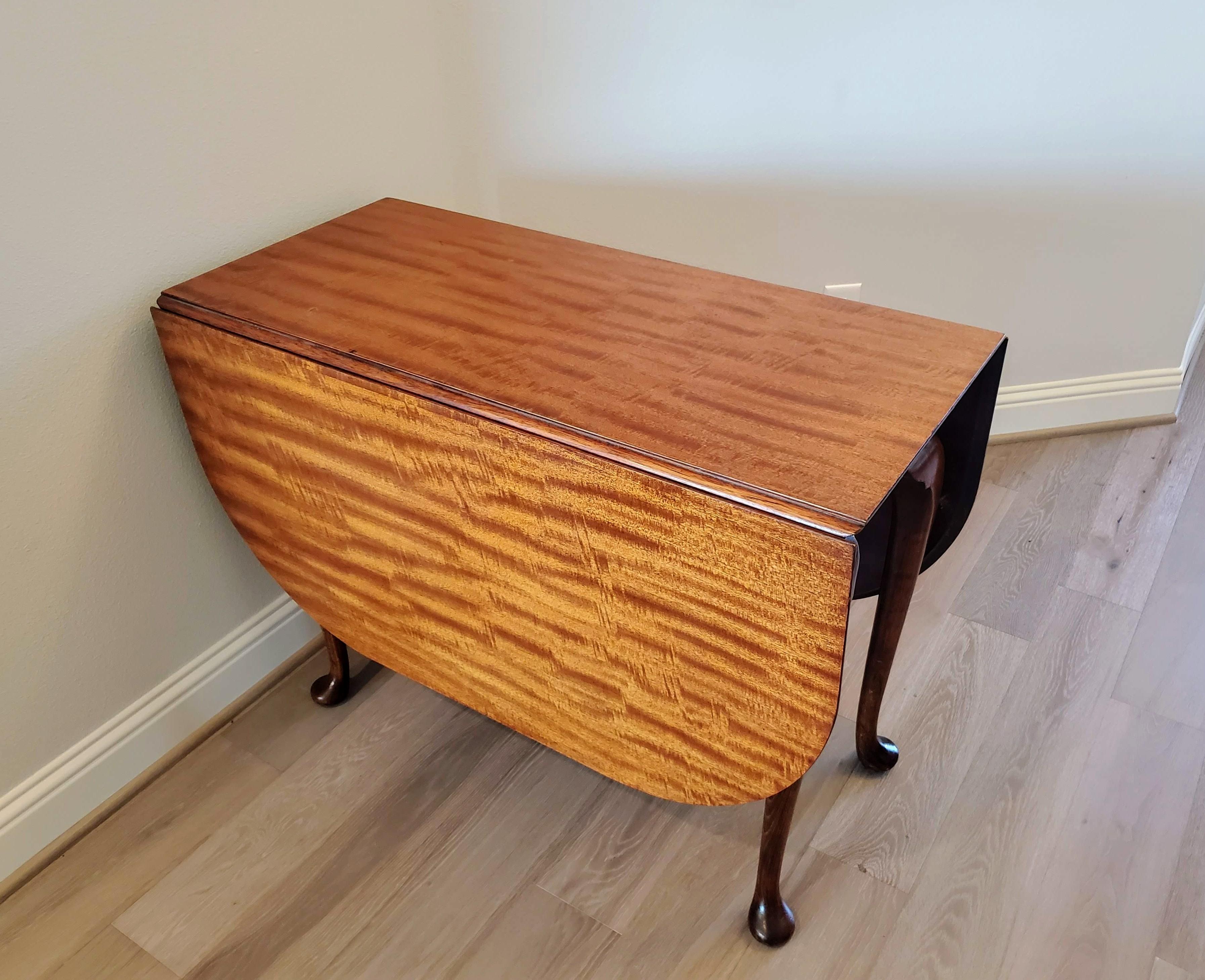 18. Jahrhundert George III Periode Figured Cherry Antique Drop Leaf Tisch (18. Jahrhundert und früher) im Angebot
