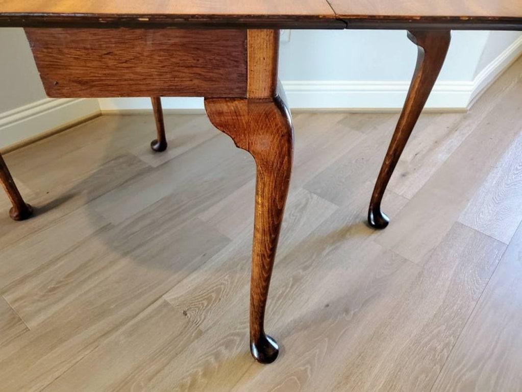 18th Century Georgian III Period Mahogany Drop Leaf Table For Sale 4