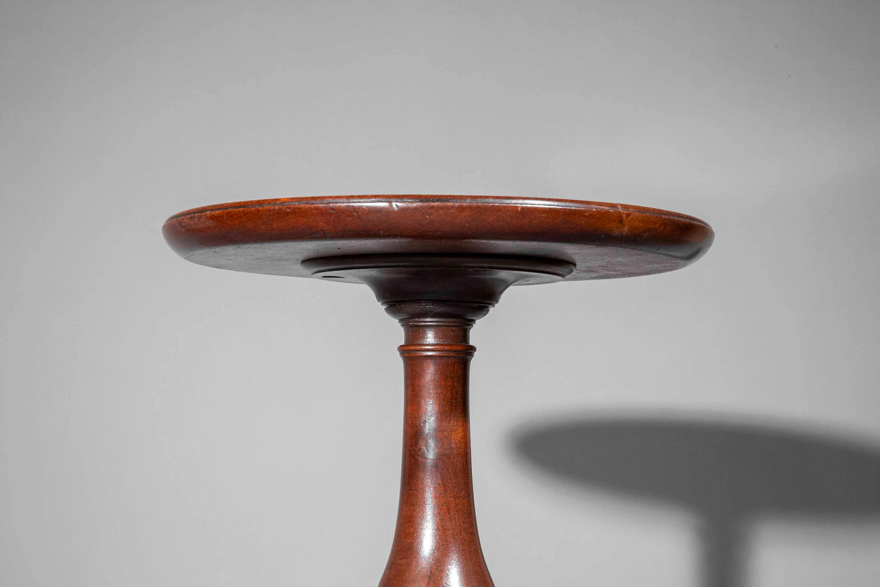 18th Century Georgian Kettle Stand or Wine Table, circa 1750 For Sale 8