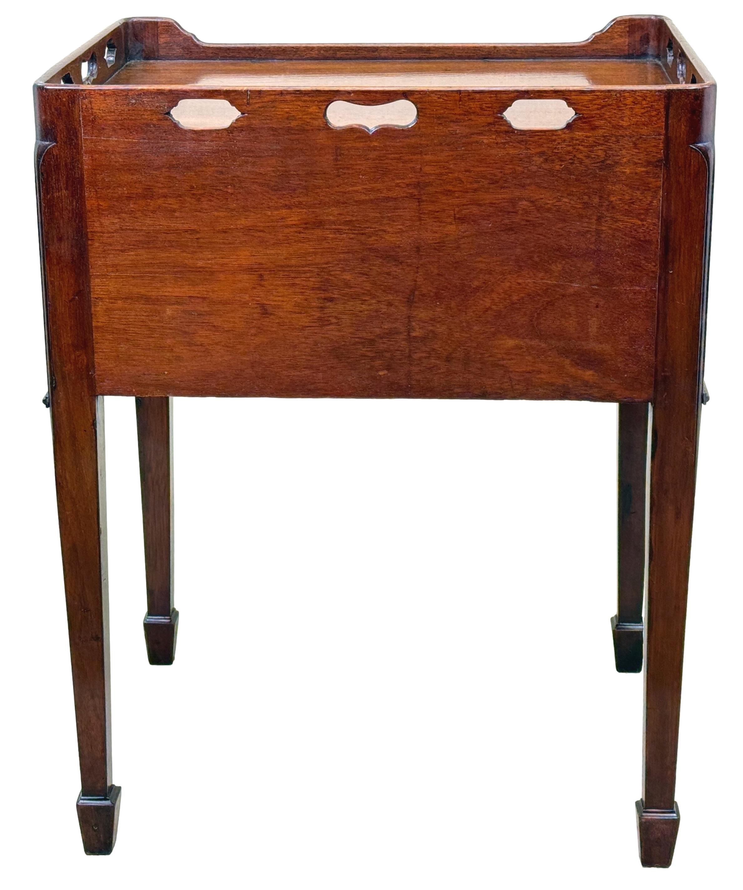 18th Century Georgian Mahogany Bedside Night Table For Sale 5