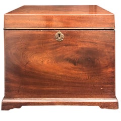 18th Century Georgian Mahogany Cellarette with Key