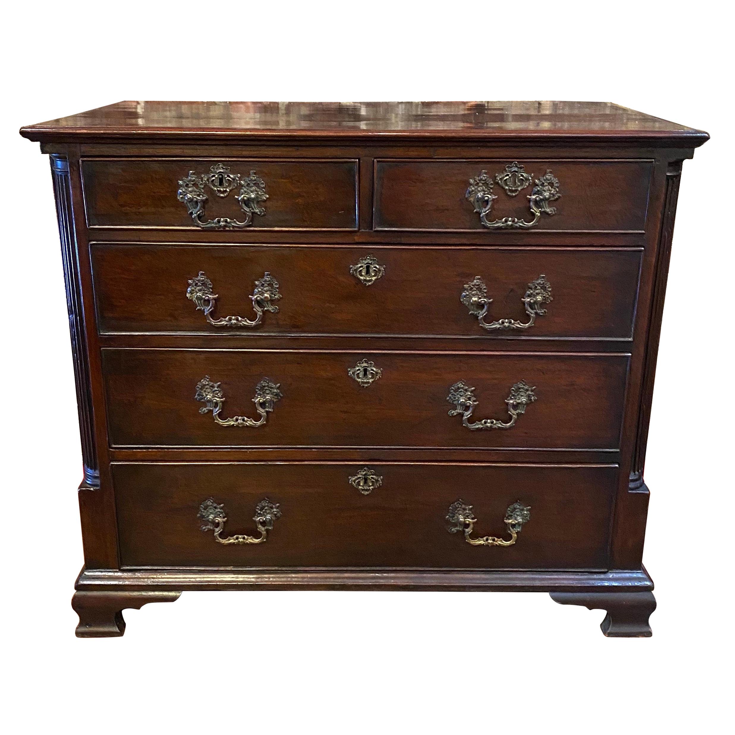 18th Century Georgian Mahogany Chest of Drawers with Bracket Feet For Sale