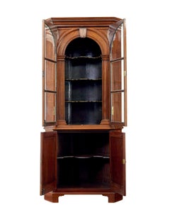 18th century Georgian mahogany glazed corner cabinet