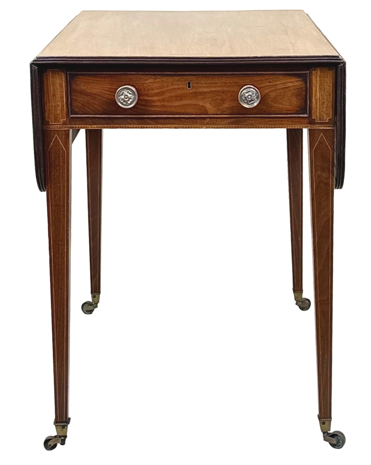 18th Century Georgian Mahogany Pembroke Table For Sale 2