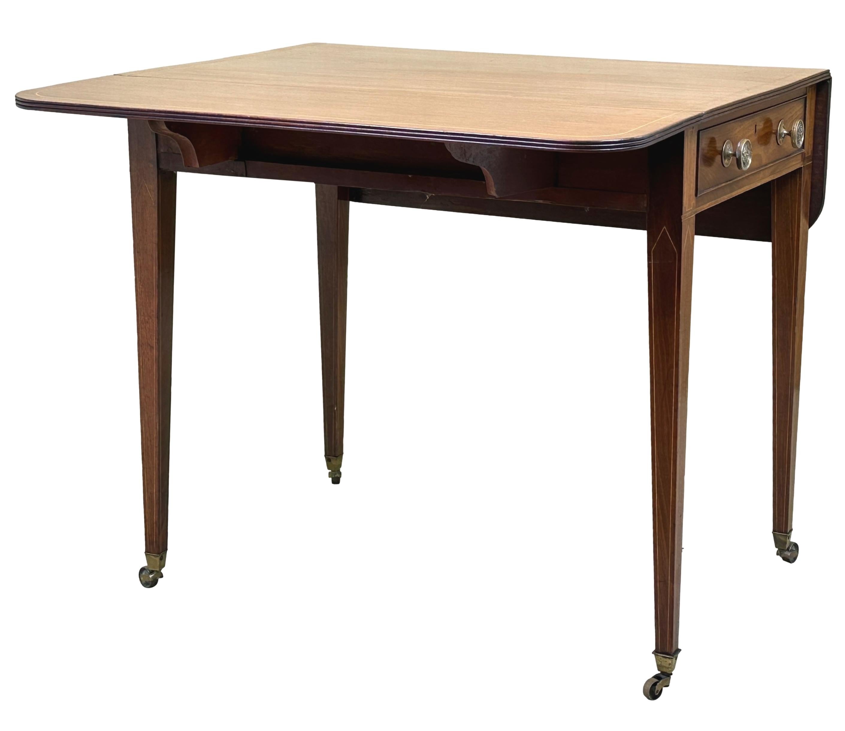 18th Century Georgian Mahogany Pembroke Table For Sale 3