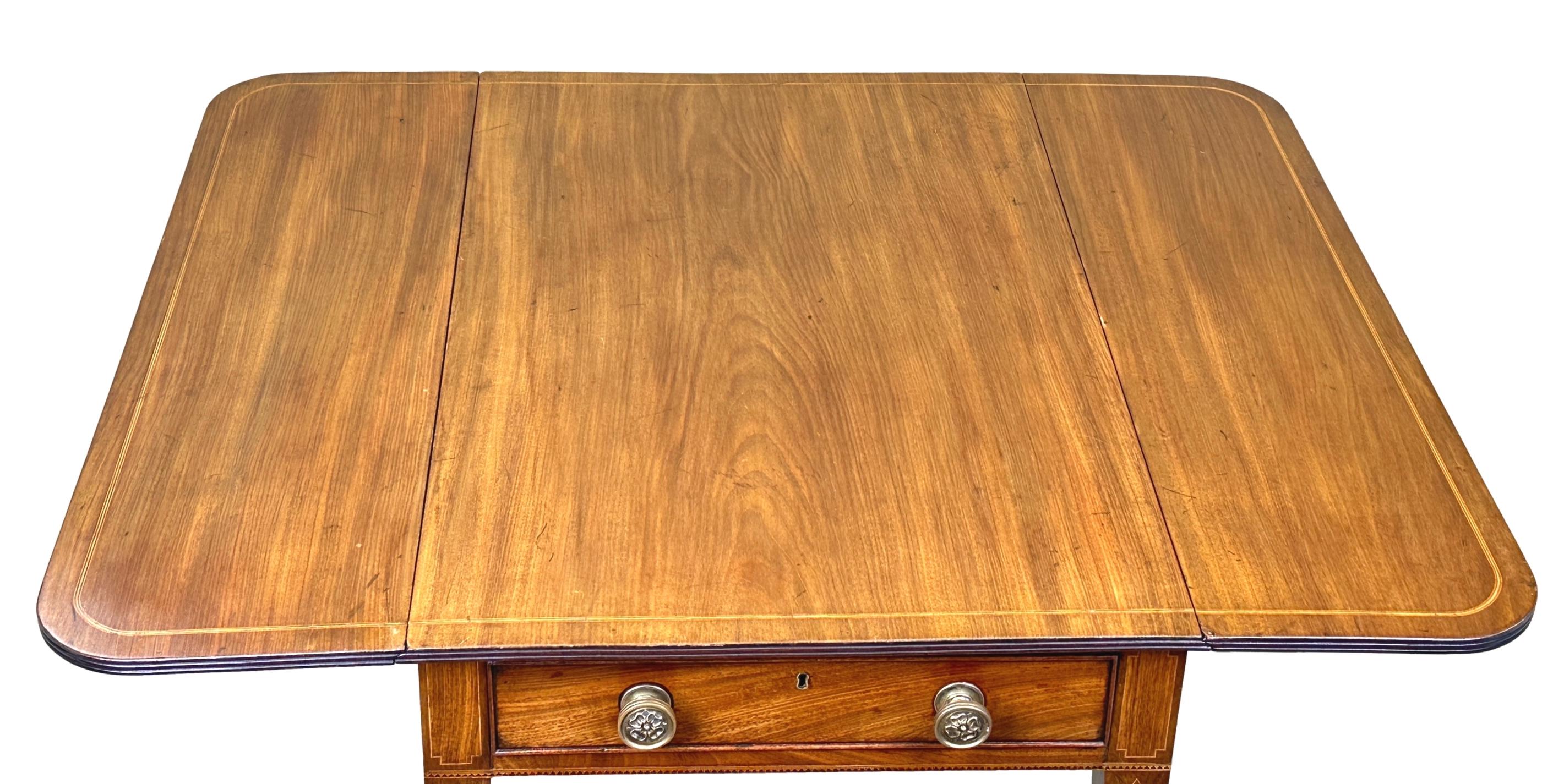 18th Century Georgian Mahogany Pembroke Table For Sale 4