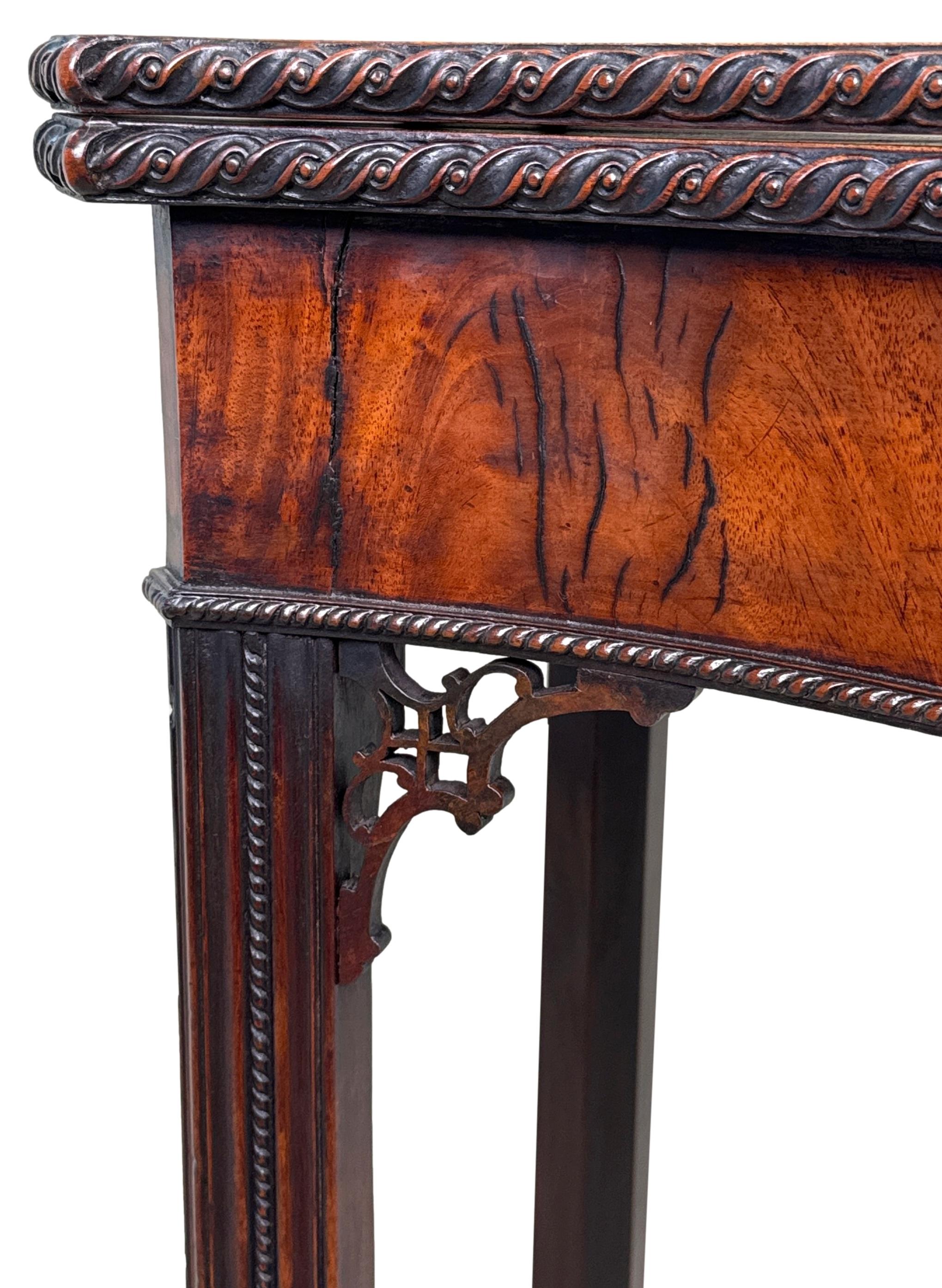 18th Century Georgian Mahogany Serpentine Tea Table For Sale 5