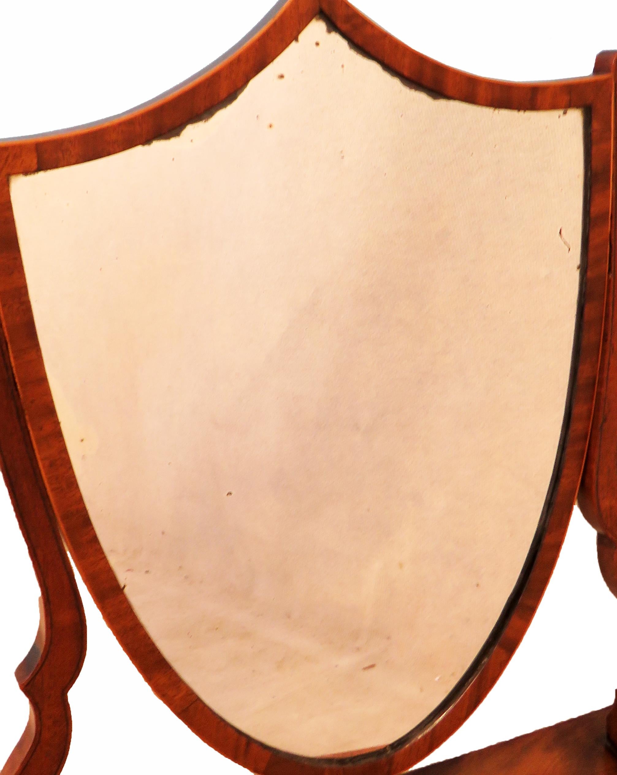 Georgianischer Sheraton-Schminktisch-Spiegel aus Mahagoni:: 18. Jahrhundert im Zustand „Gut“ im Angebot in Bedfordshire, GB