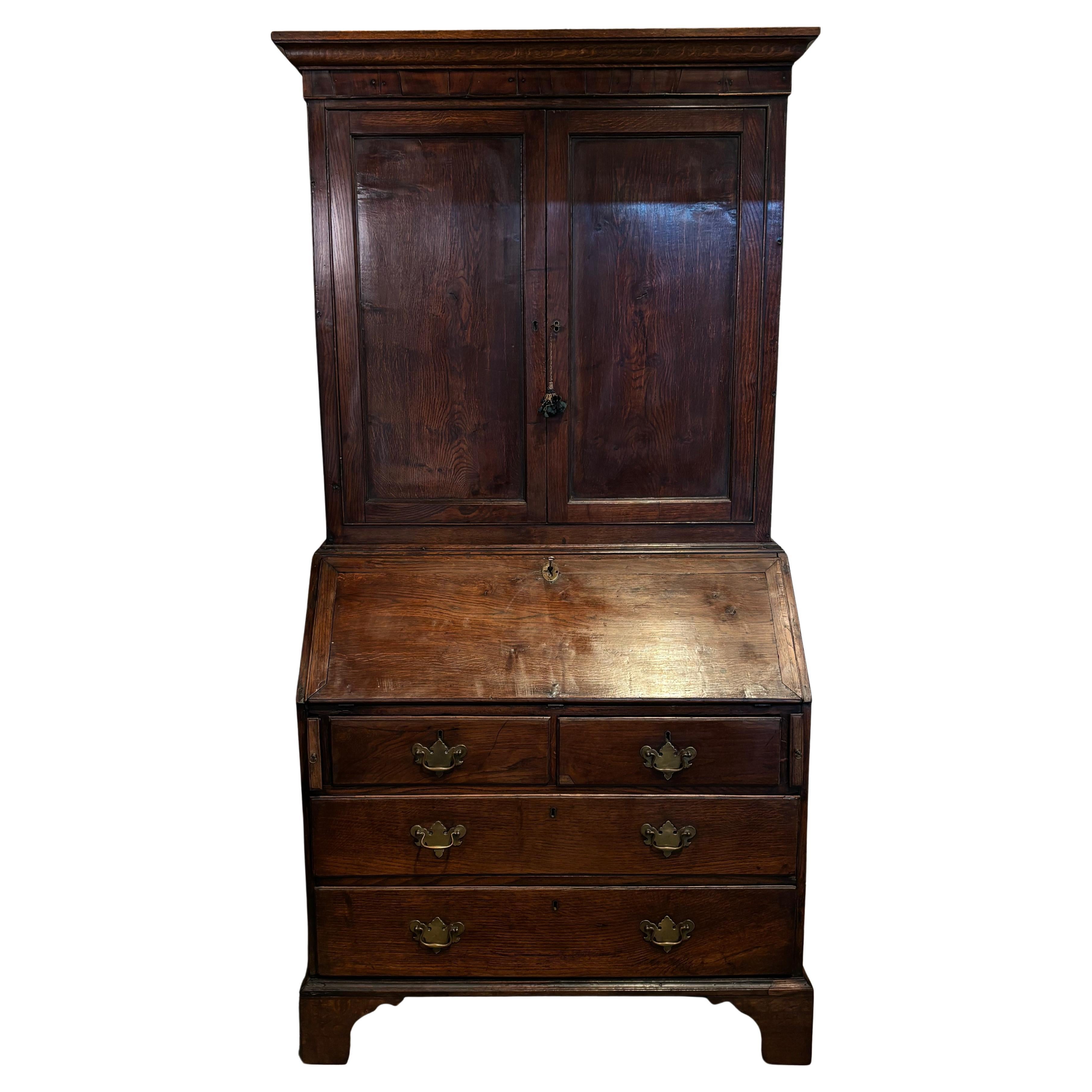 18th-Century Georgian Oak Bureau Bookcase in vendita