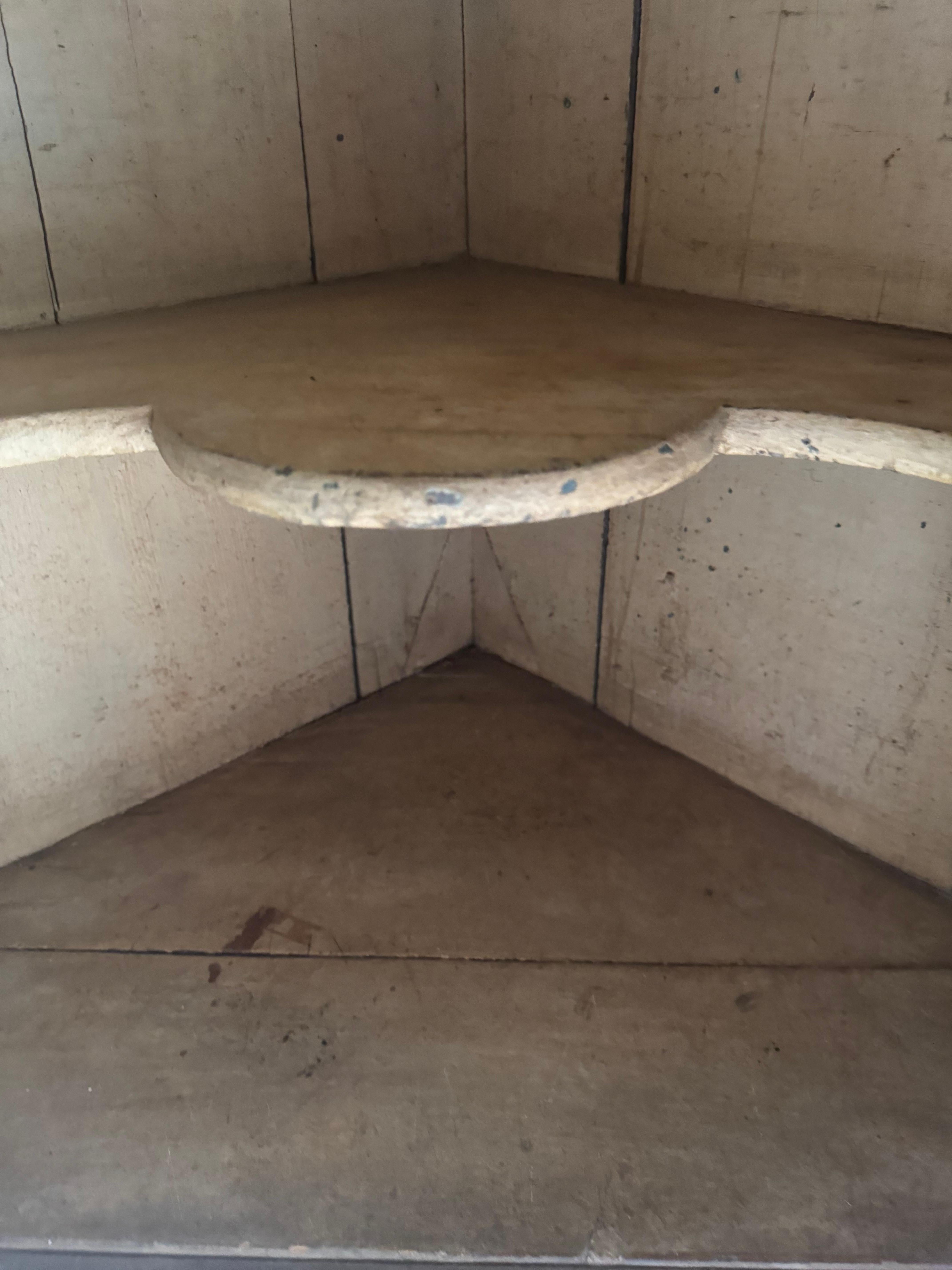 Armadio angolare in rovere georgiano del XVIII secolo in vendita 3