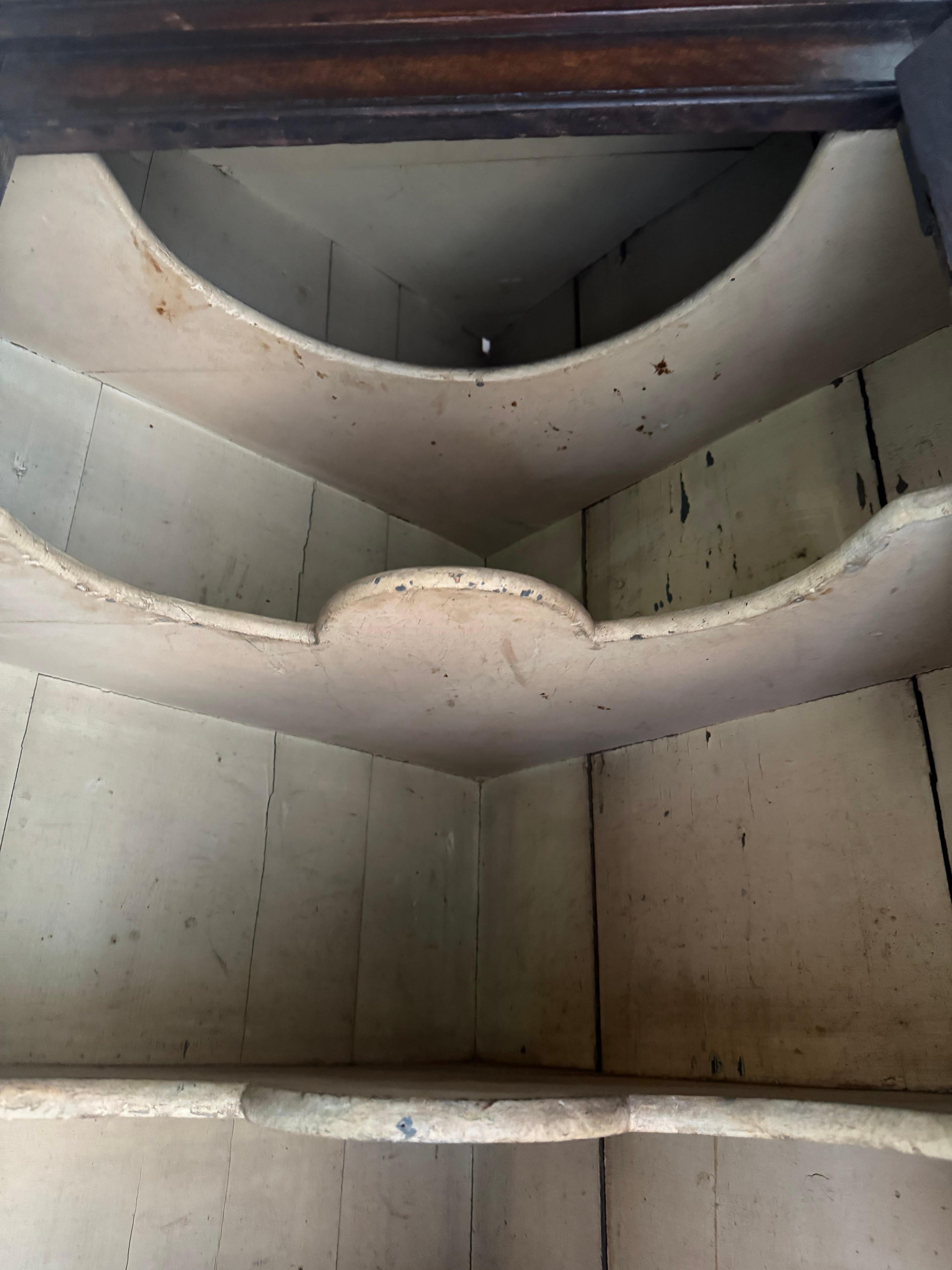 Armadio angolare in rovere georgiano del XVIII secolo in vendita 4