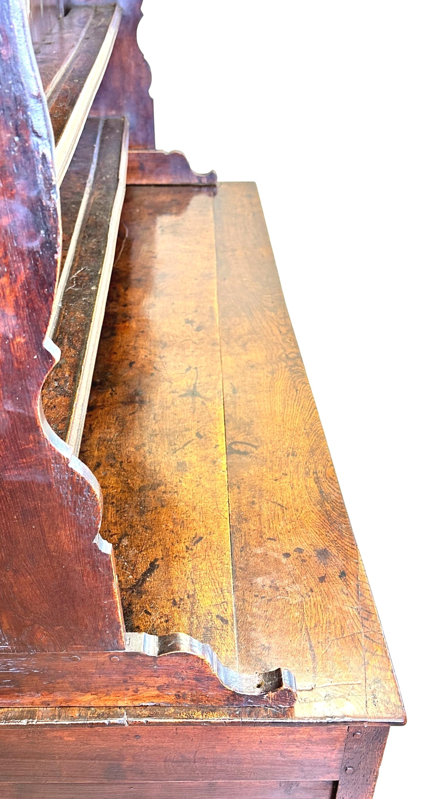 18th Century Georgian Oak Dresser With Rack For Sale 5