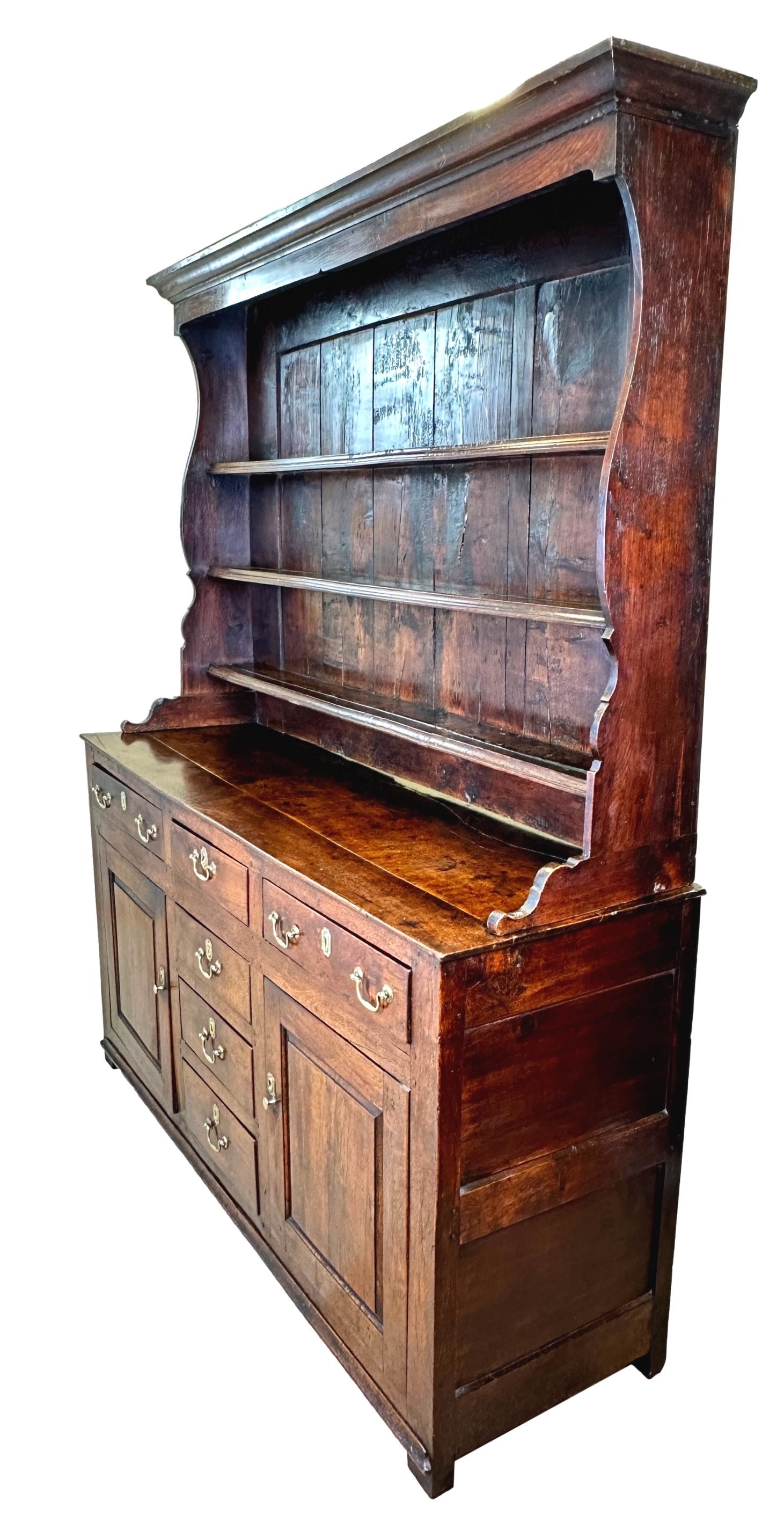 English 18th Century Georgian Oak Dresser With Rack For Sale