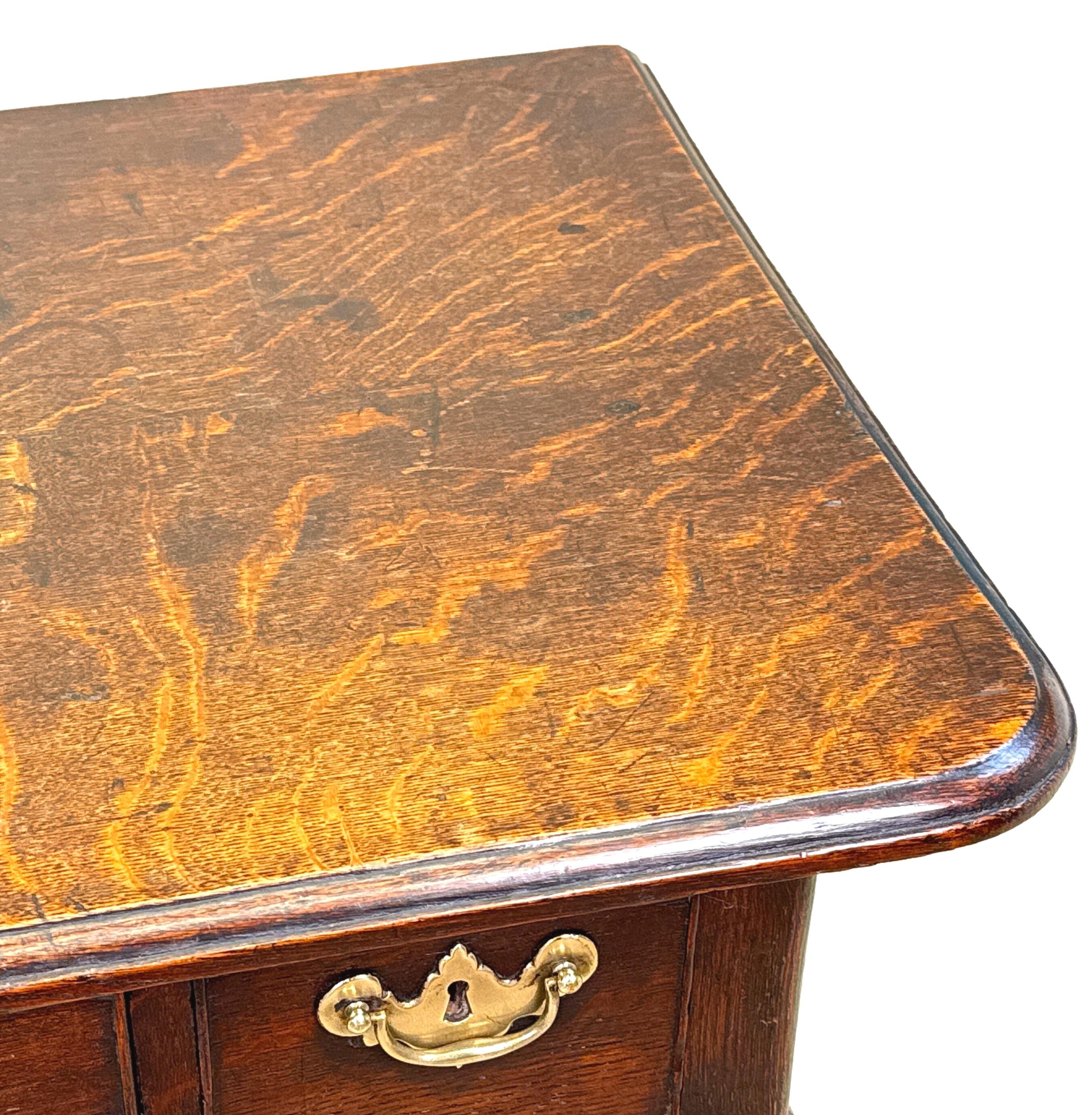Lowboy en chêne géorgien du 18e siècle Bon état - En vente à Bedfordshire, GB
