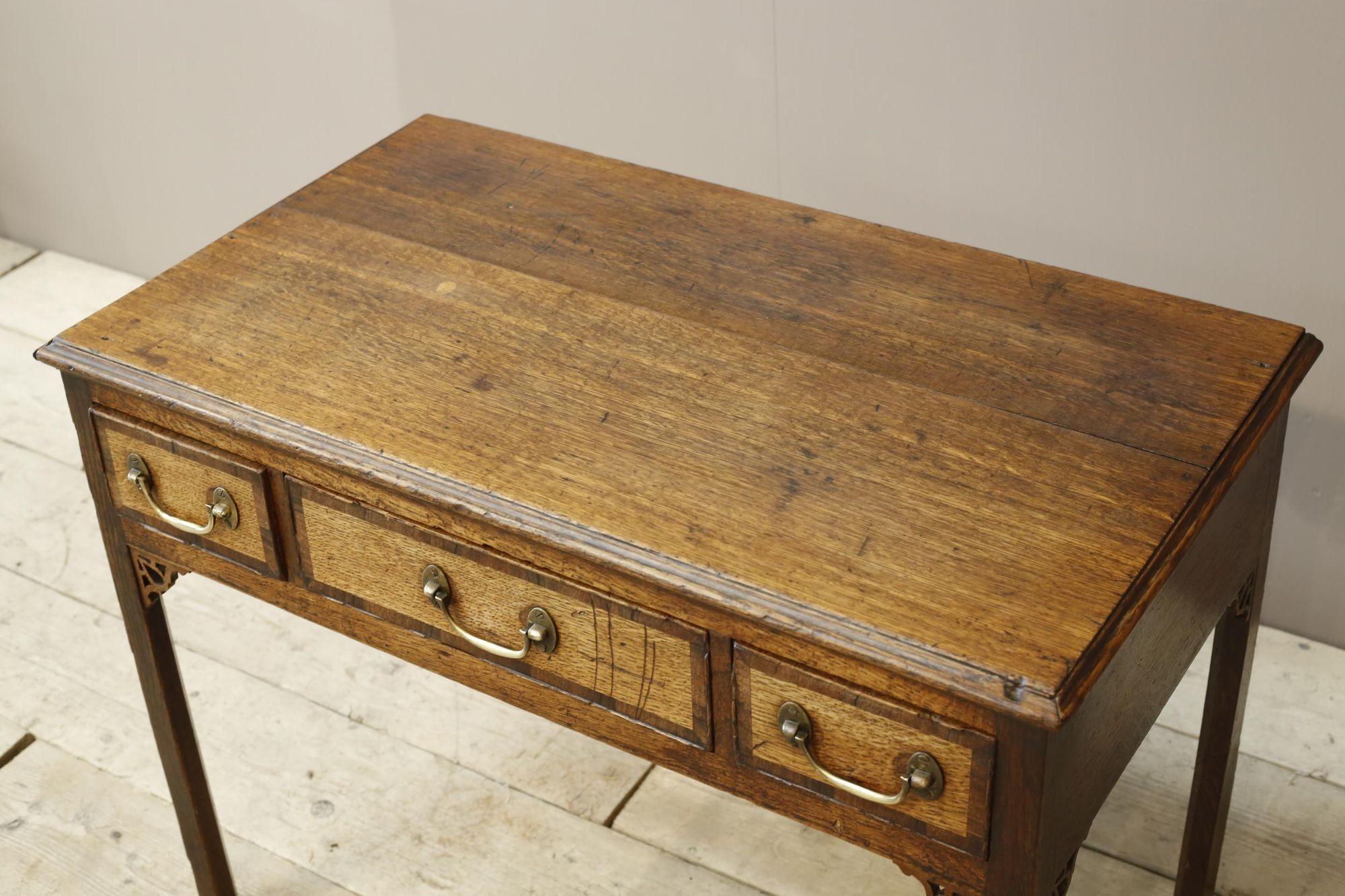 18th century Georgian oak writing table In Good Condition For Sale In Malton, GB