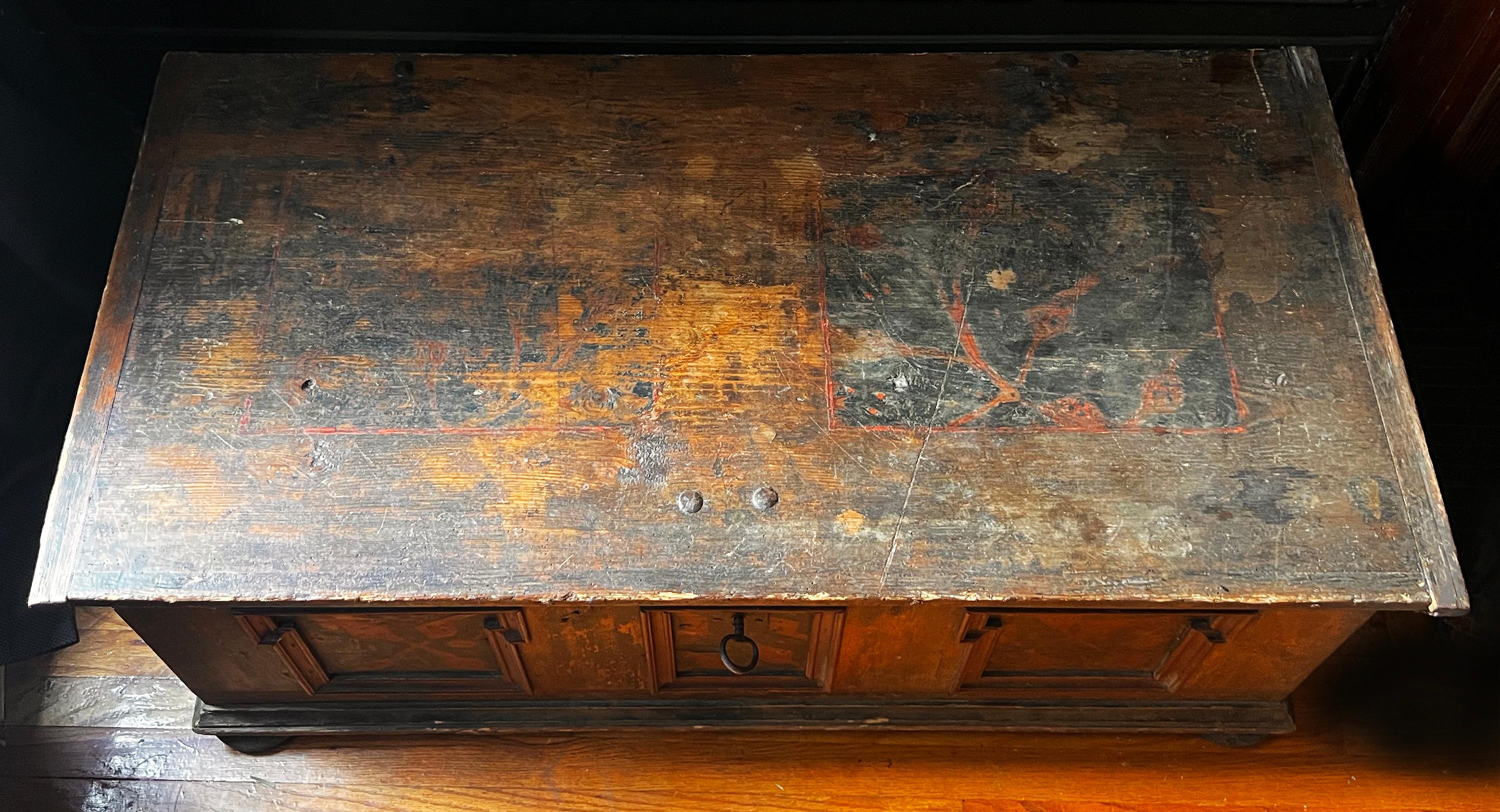 Mid-18th Century 18th Century Georgian Paint Decorated and Marbleized Chest For Sale