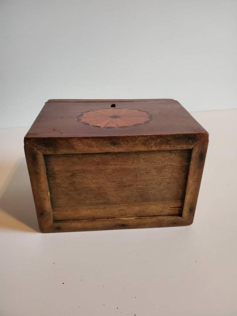 Caja de té inglesa de caoba con incrustaciones del periodo georgiano del siglo XVIII en Bueno estado para la venta en Forney, TX