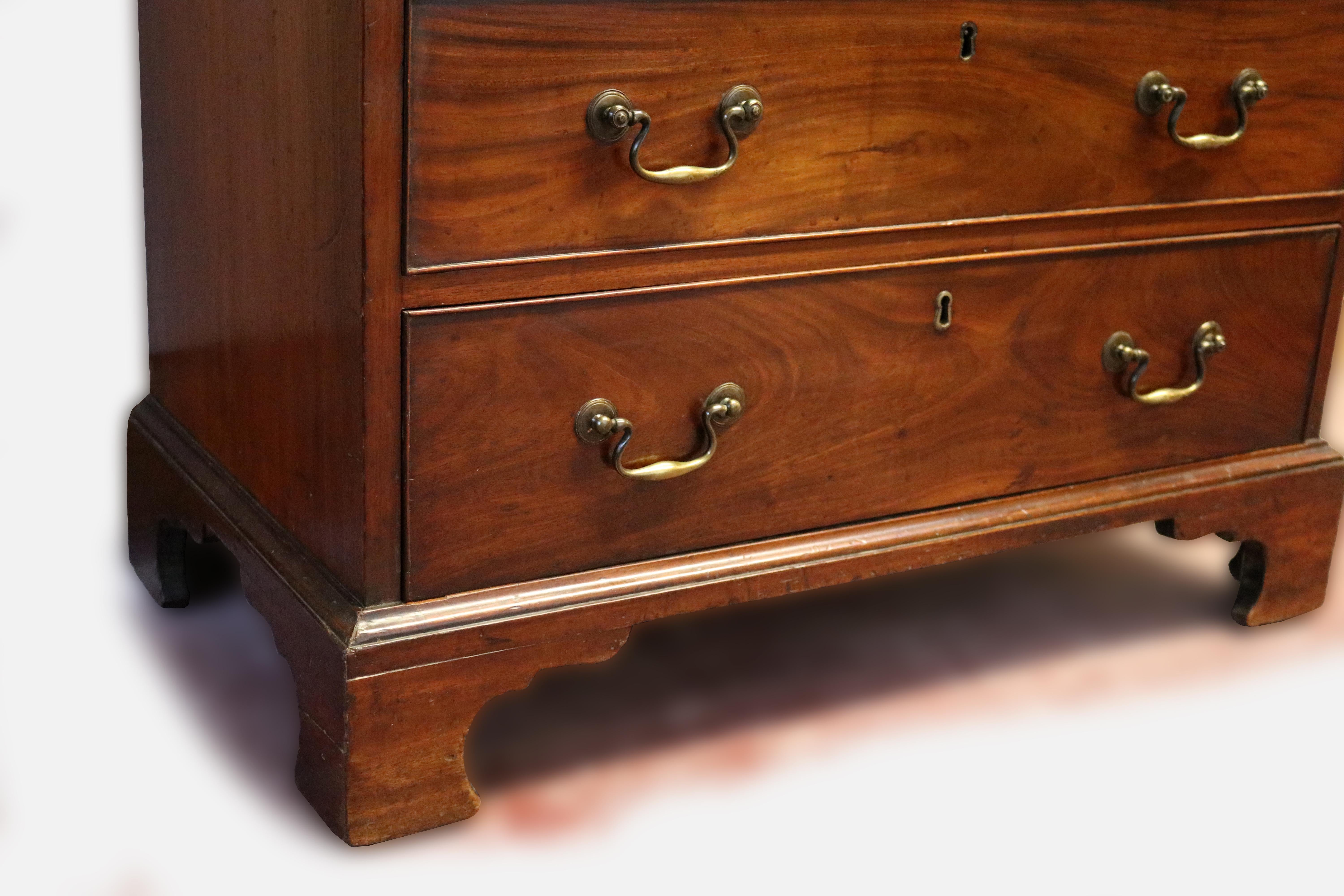 18th Century Georgian Period Original Mahogany Chest of Drawers 4