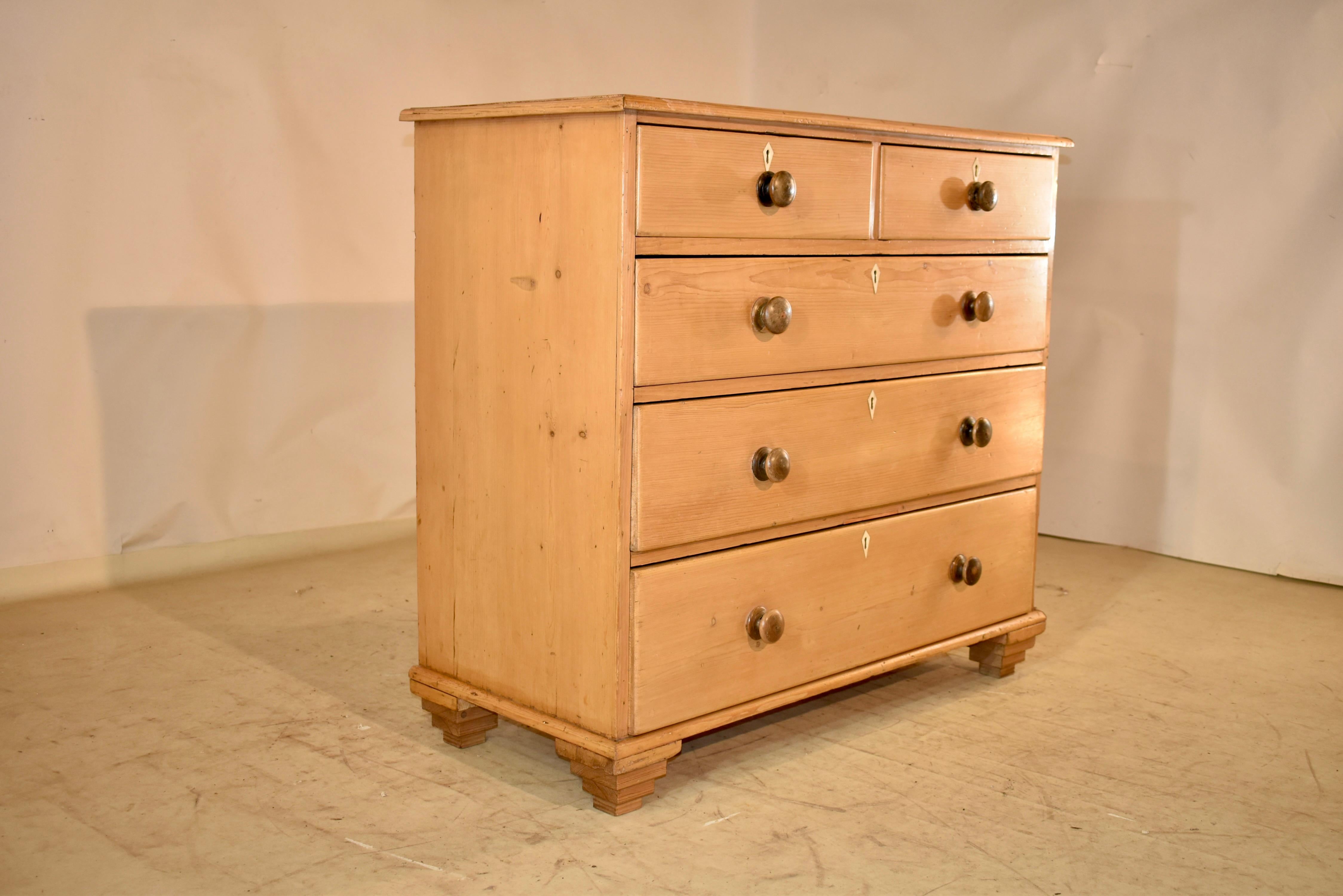 18th Century Georgian Pine Chest of Drawers In Good Condition For Sale In High Point, NC