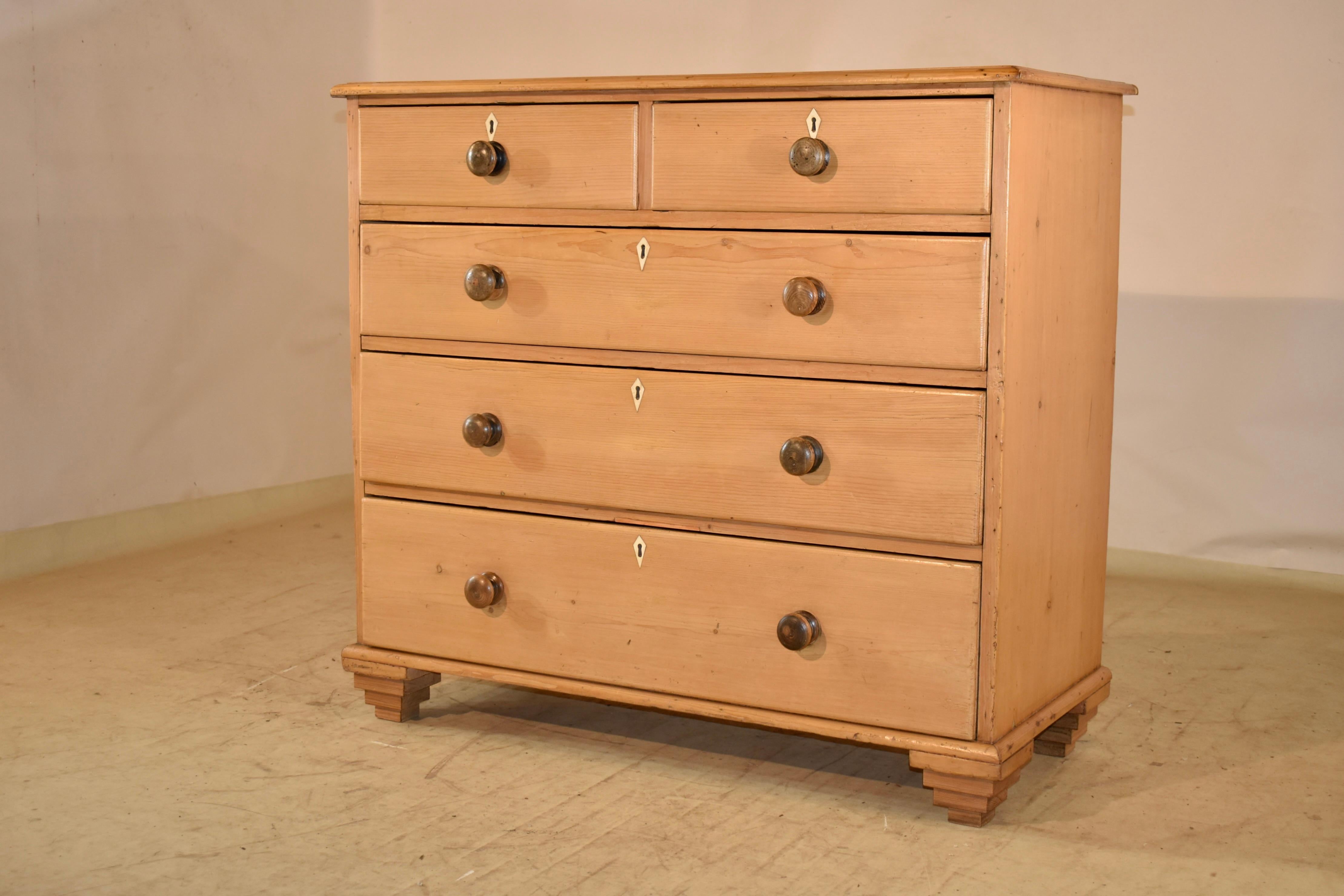 18th Century Georgian Pine Chest of Drawers For Sale 1