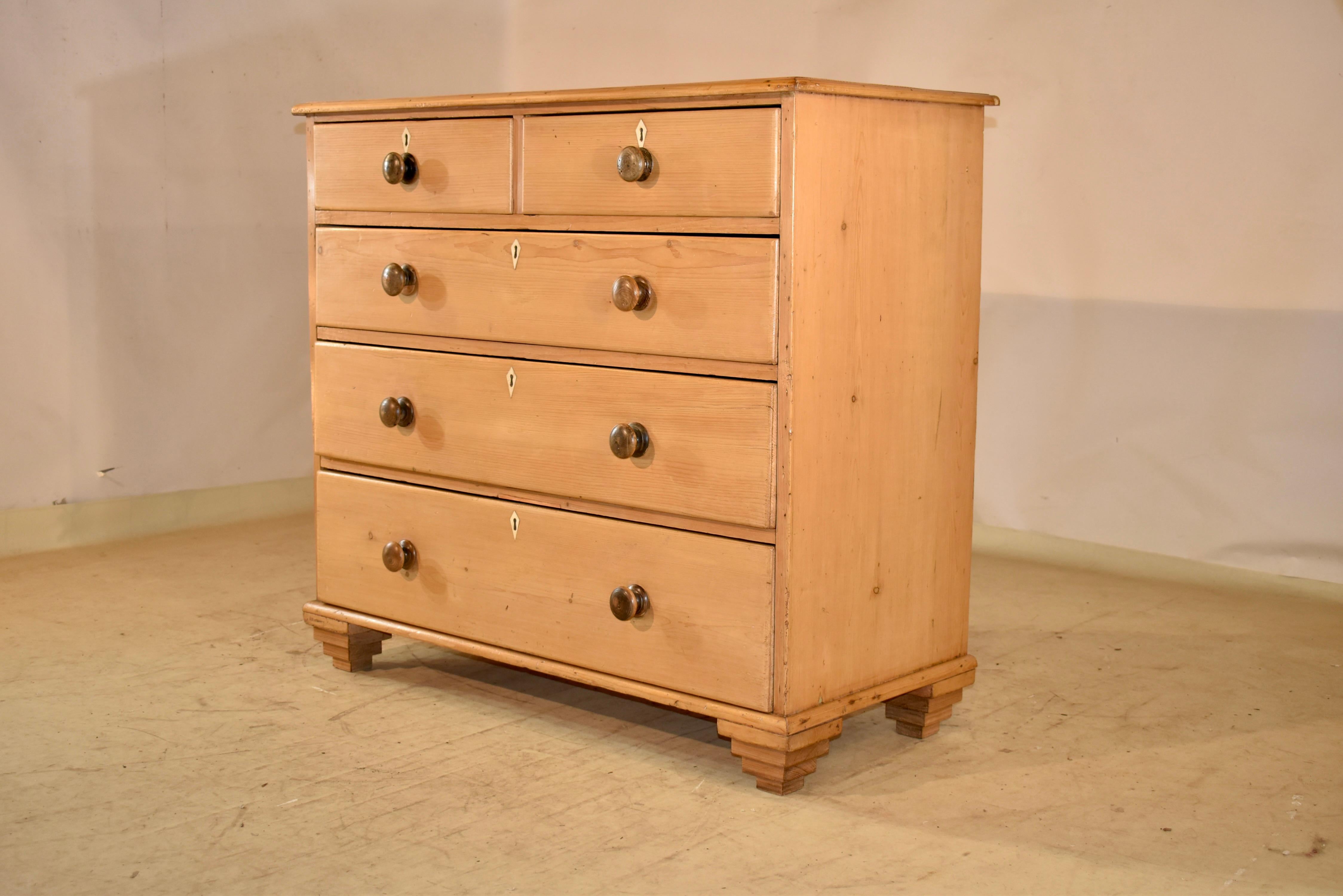 18th Century Georgian Pine Chest of Drawers For Sale 2