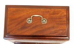 18th Century Georgian Rare Mahogany Wine Holder Cellarette