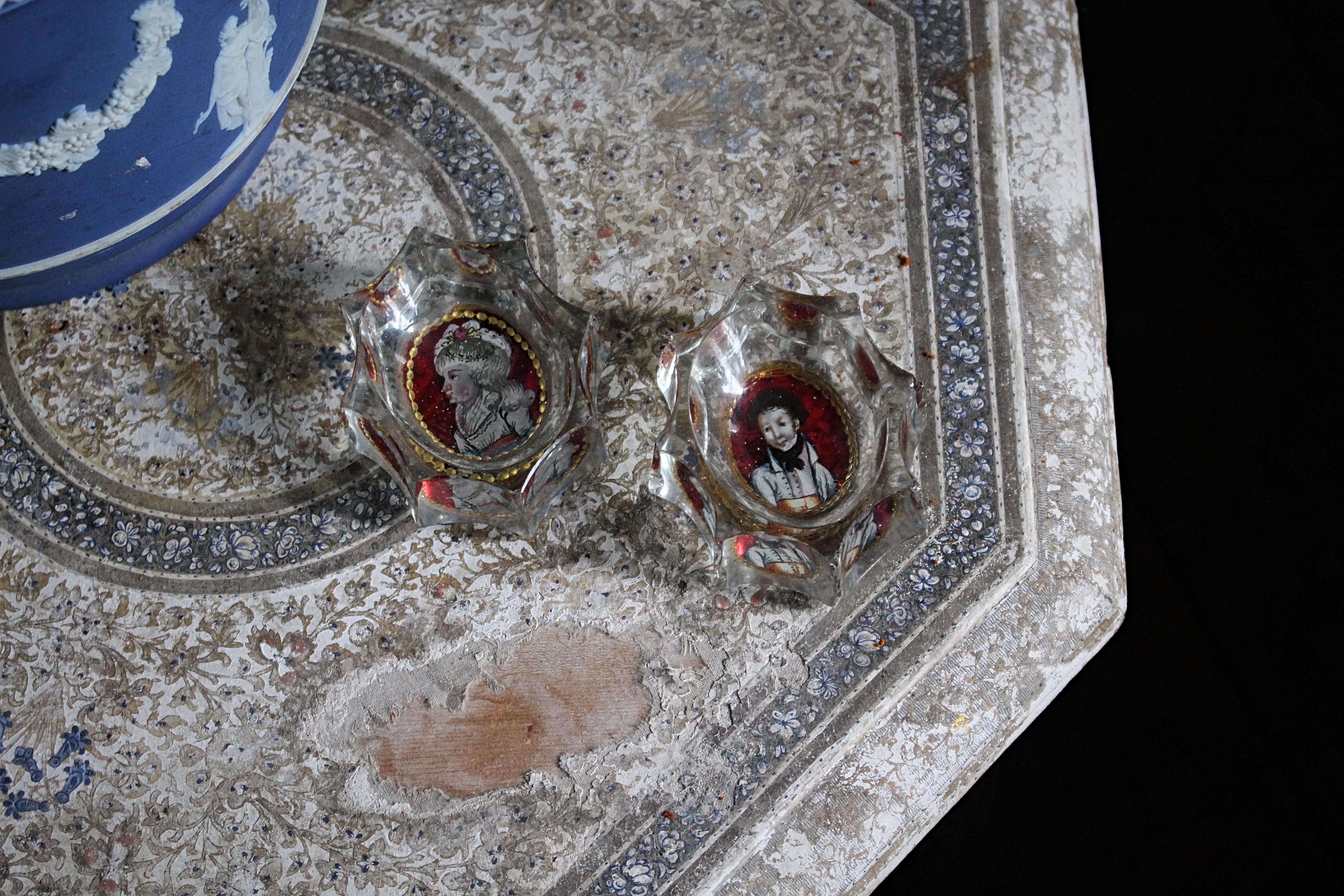 Verre taillé Verre peint à l'envers du XVIIIe siècle Georgian Lovers Open Salts Country House en vente