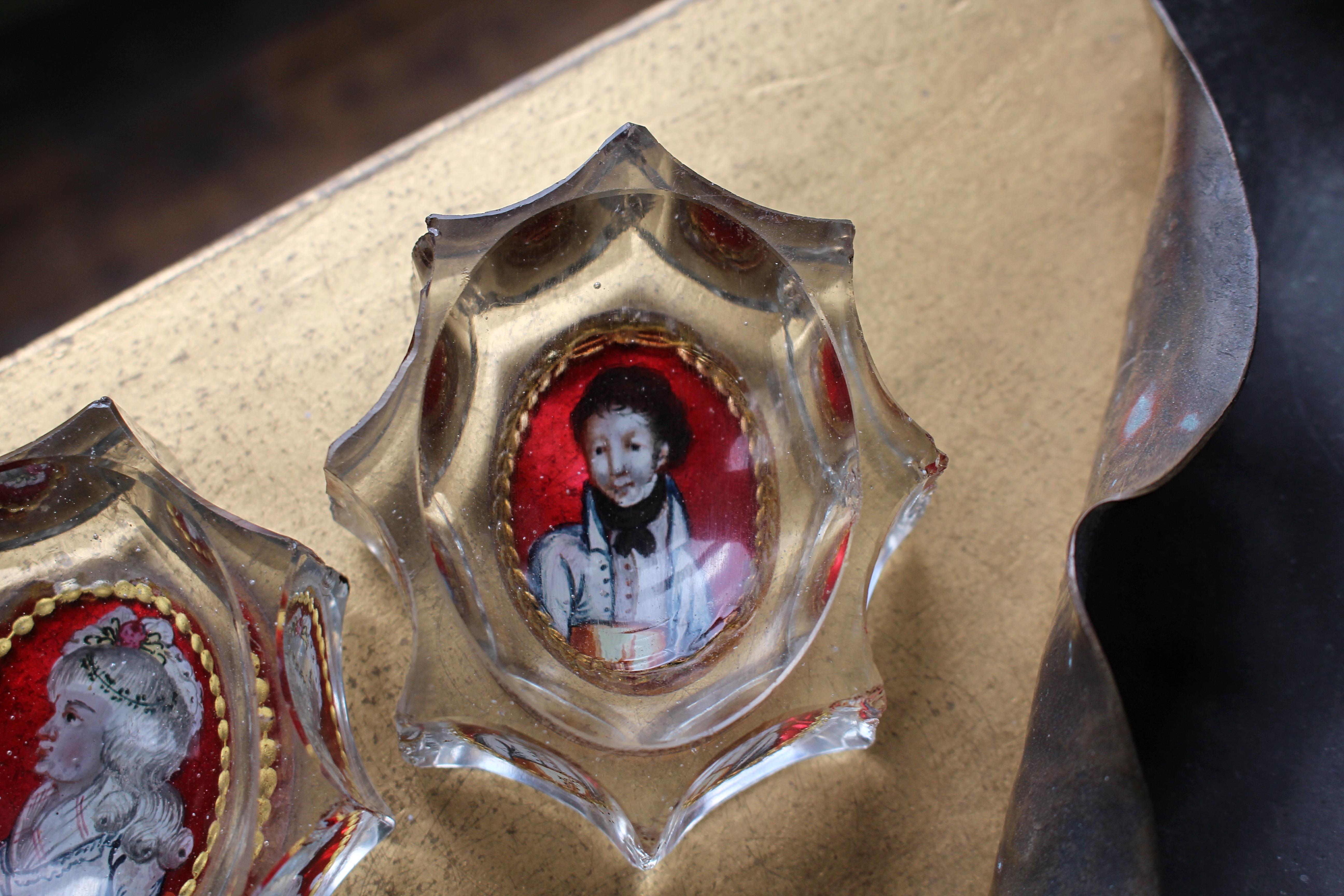 Verre peint à l'envers du XVIIIe siècle Georgian Lovers Open Salts Country House en vente 2