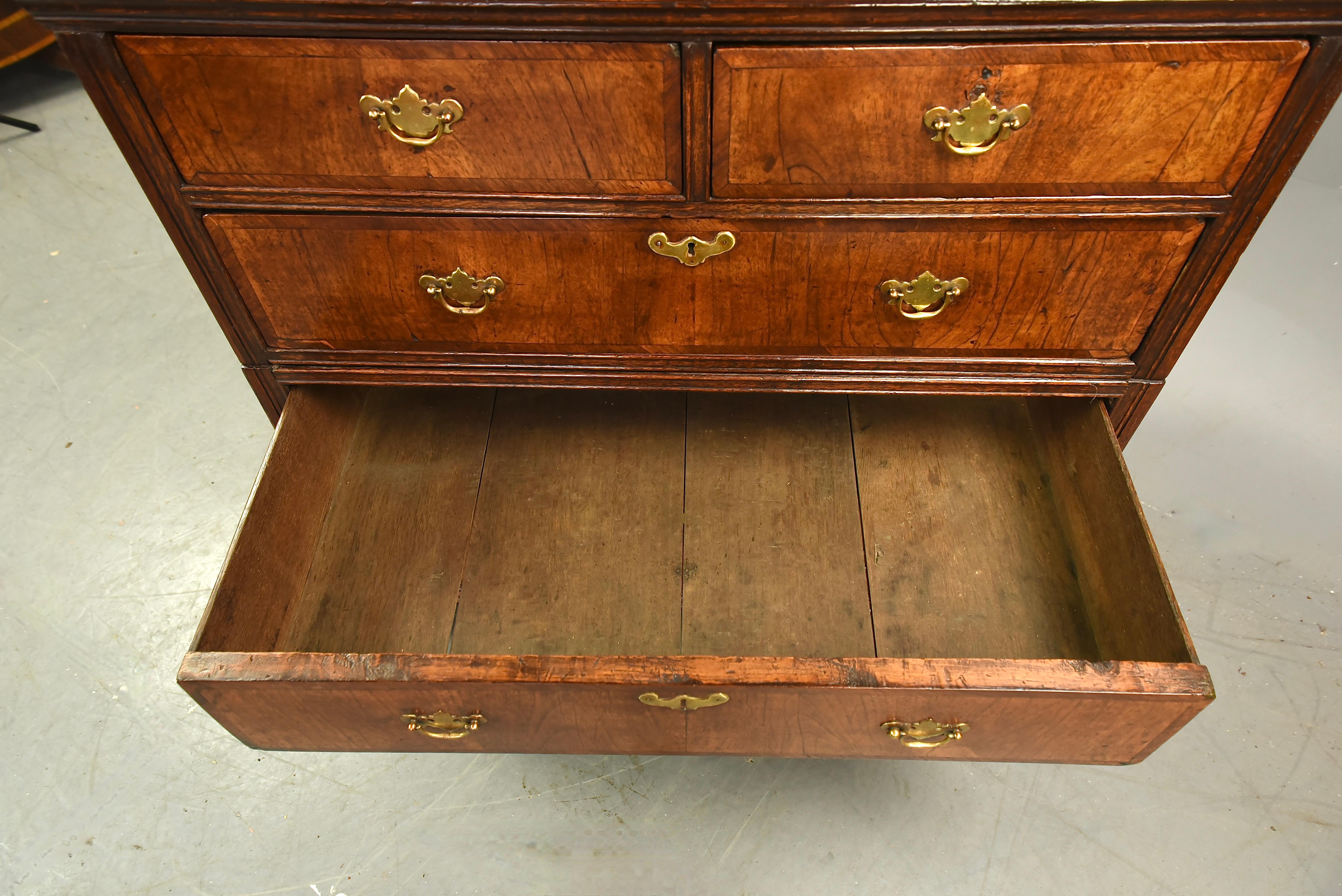 18th century Georgian walnut commode chest of drawers  5