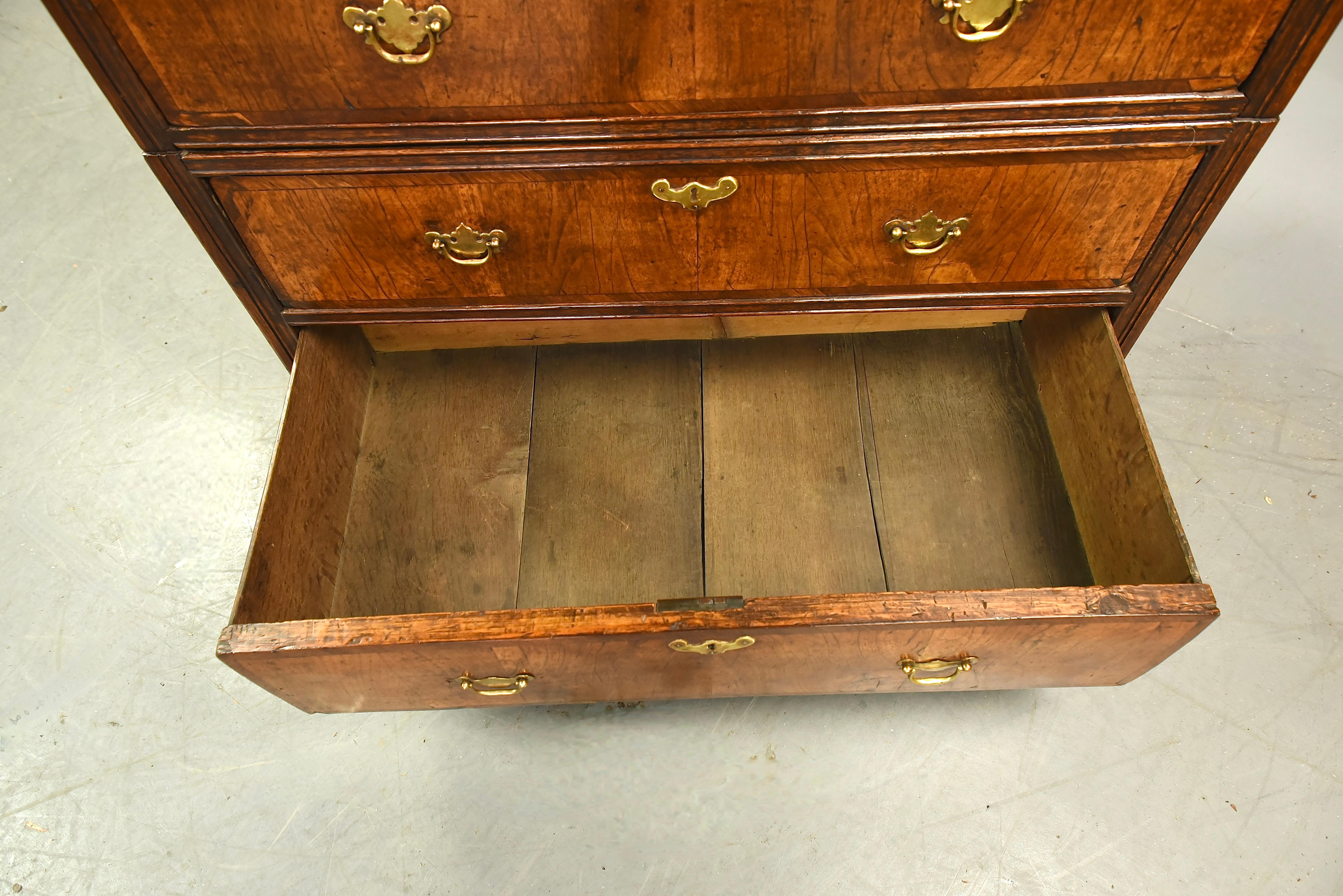 18th century Georgian walnut commode chest of drawers  6