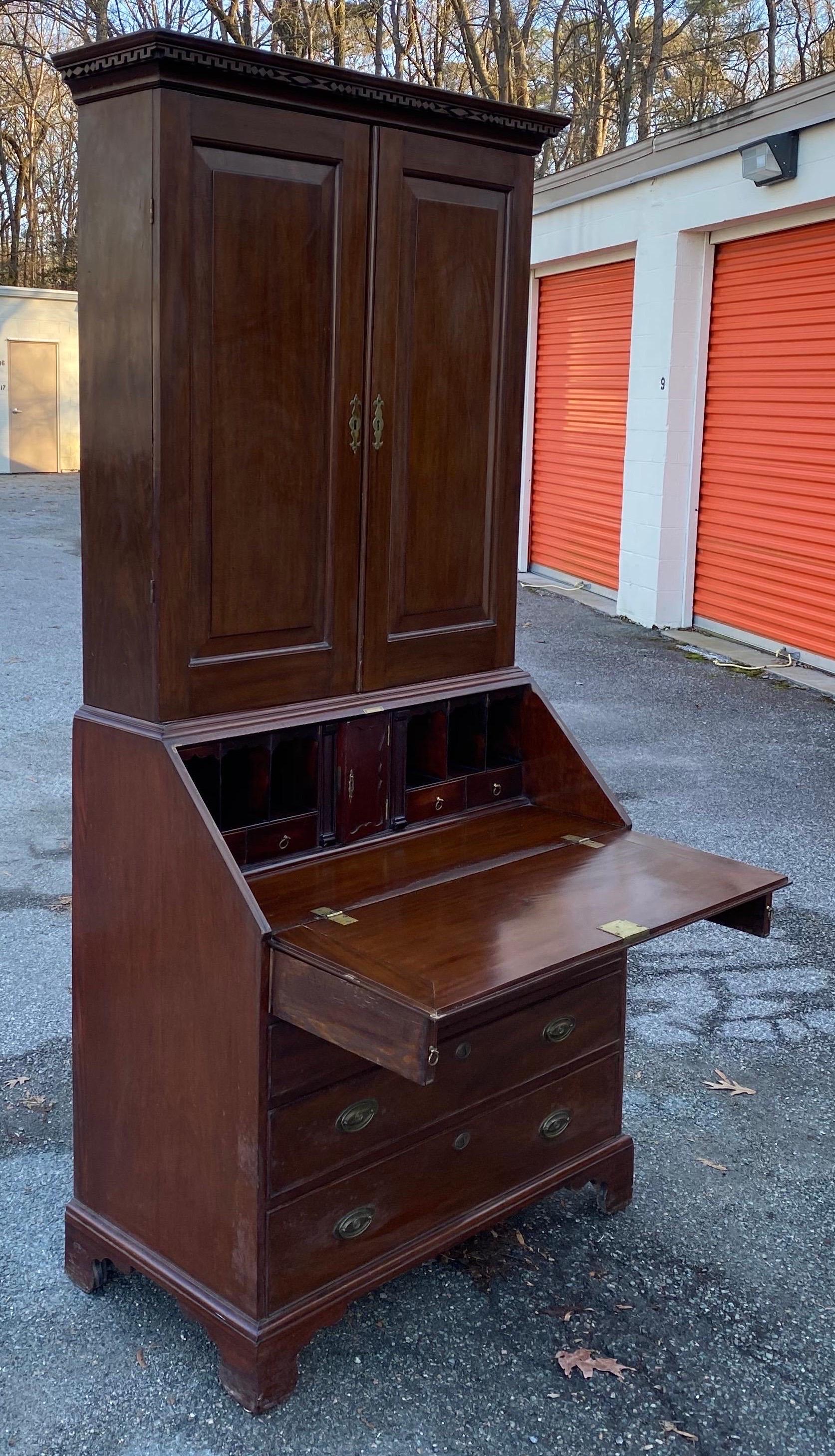 English 18th Century Georgian Walnut Secretary Bookcase For Sale