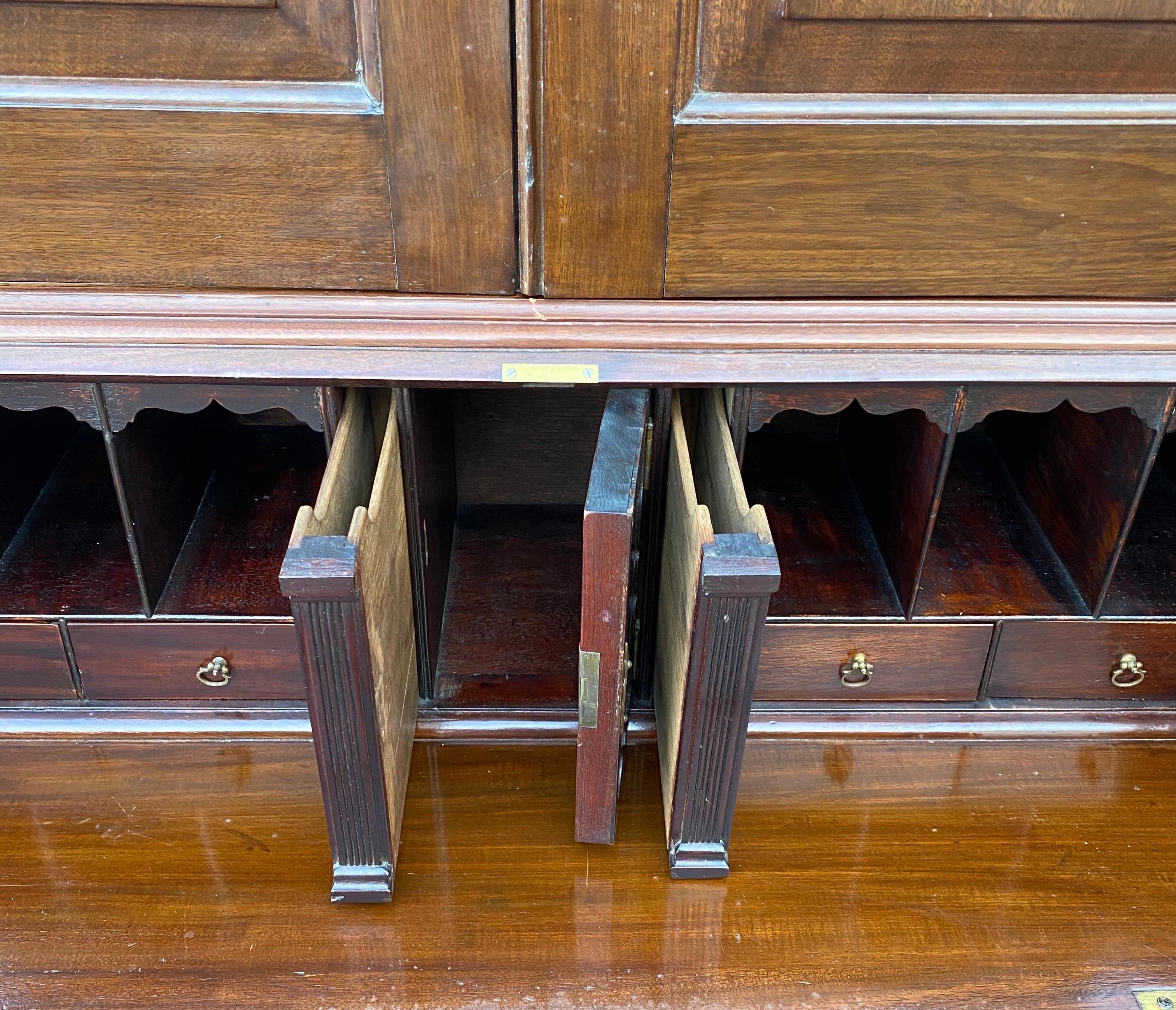 18th Century Georgian Walnut Secretary Bookcase For Sale 1