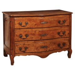 Antique 18th Century Georgian  Walnut Serpentine Chest of Drawers Commode