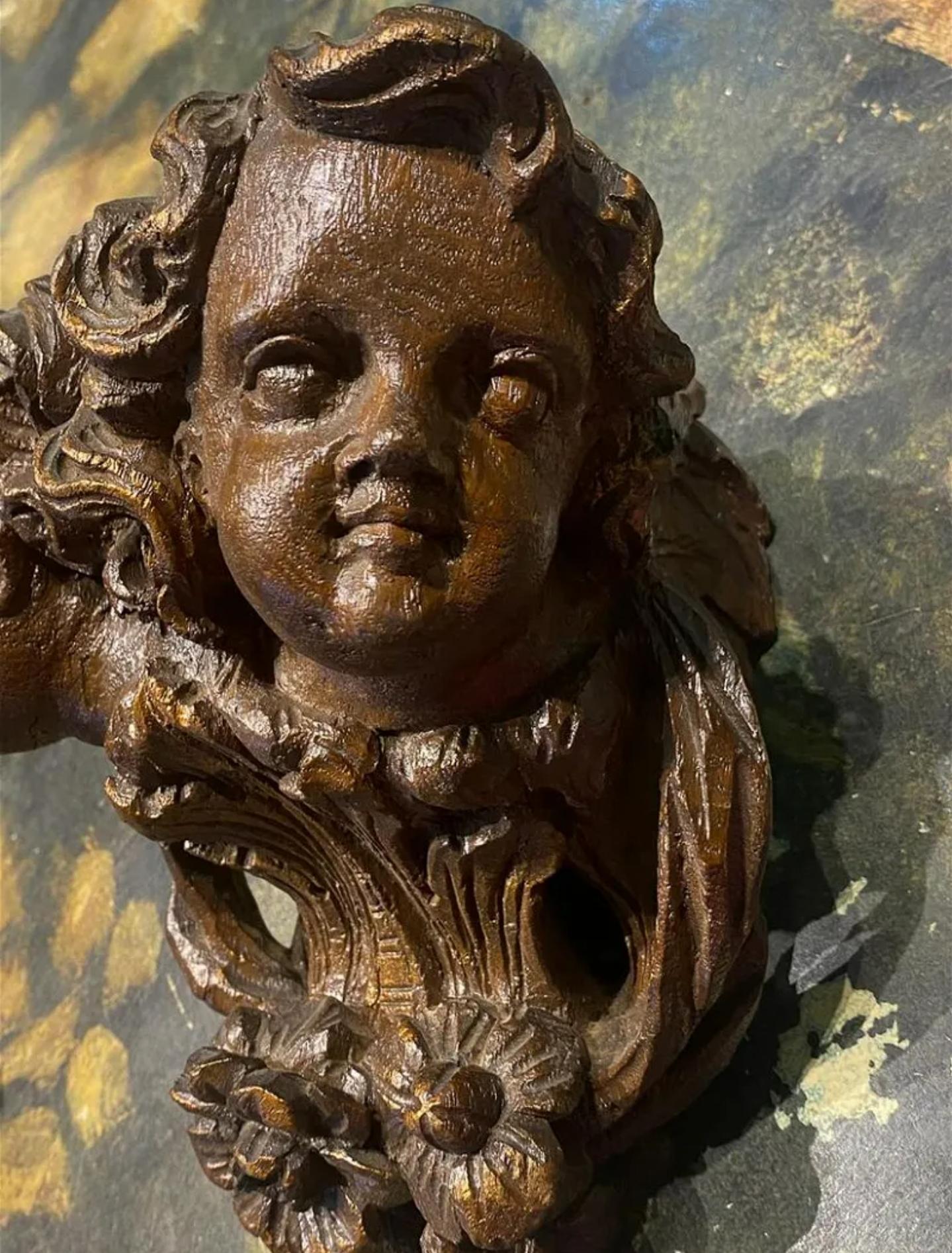 Etagère murale en buste de putti baroque allemand du 18e siècle en vente 10