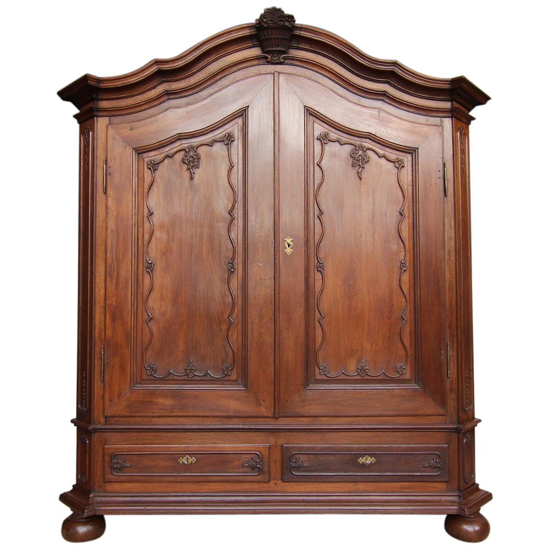 18th Century German Baroque Armoire Made of Oak For Sale
