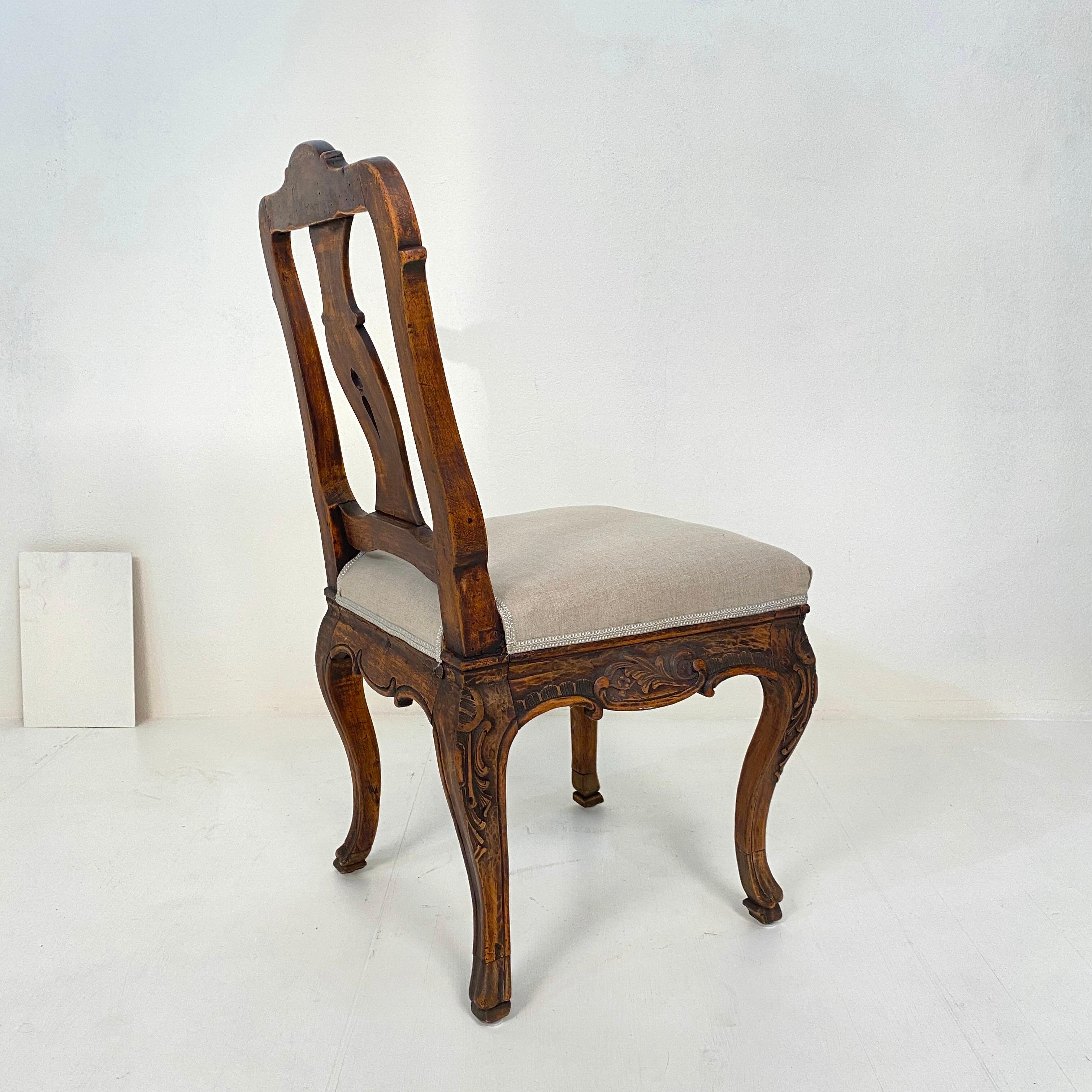 18th Century German Baroque Chair in Carved Walnut, circa 1740 For Sale 6