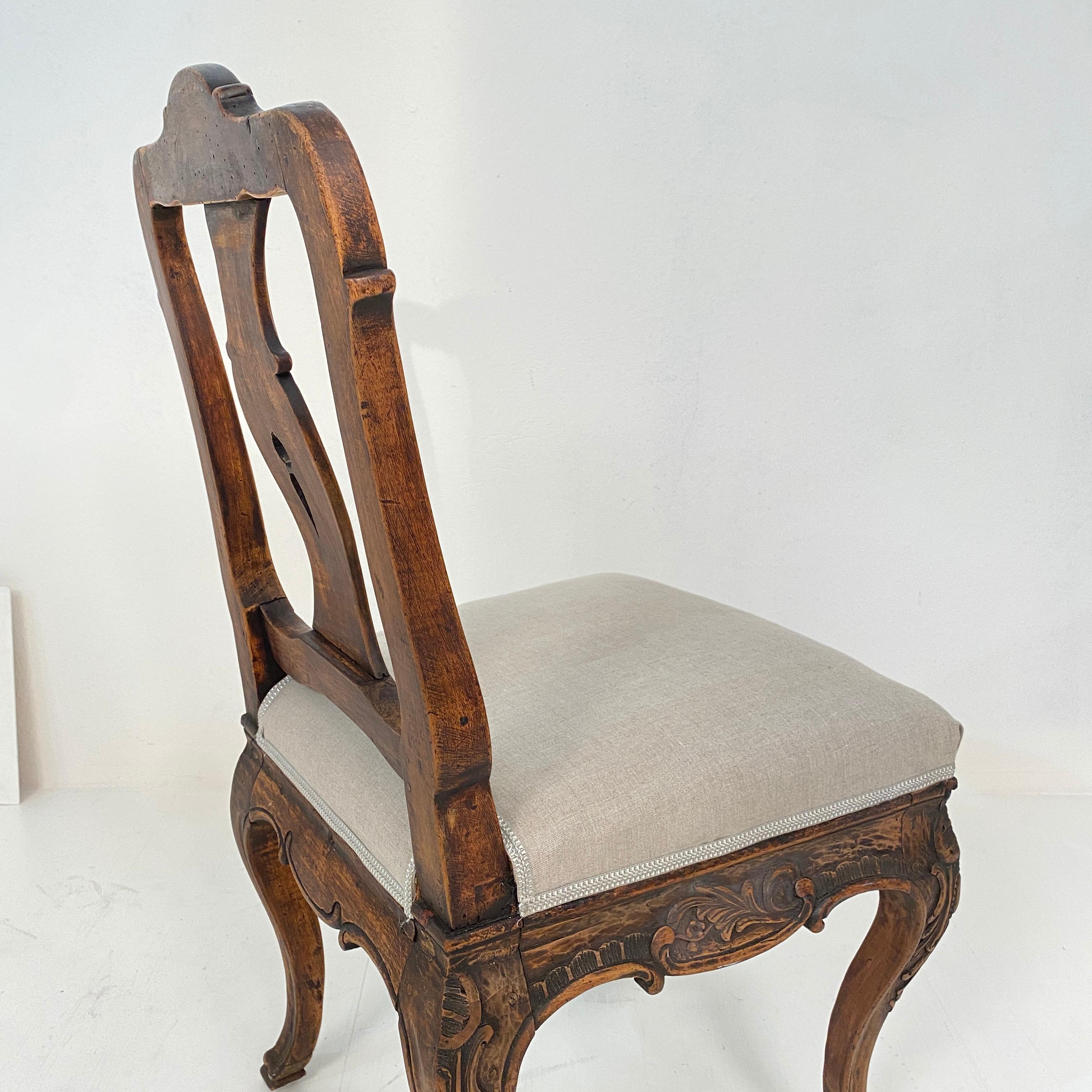 18th Century German Baroque Chair in Carved Walnut, circa 1740 For Sale 8