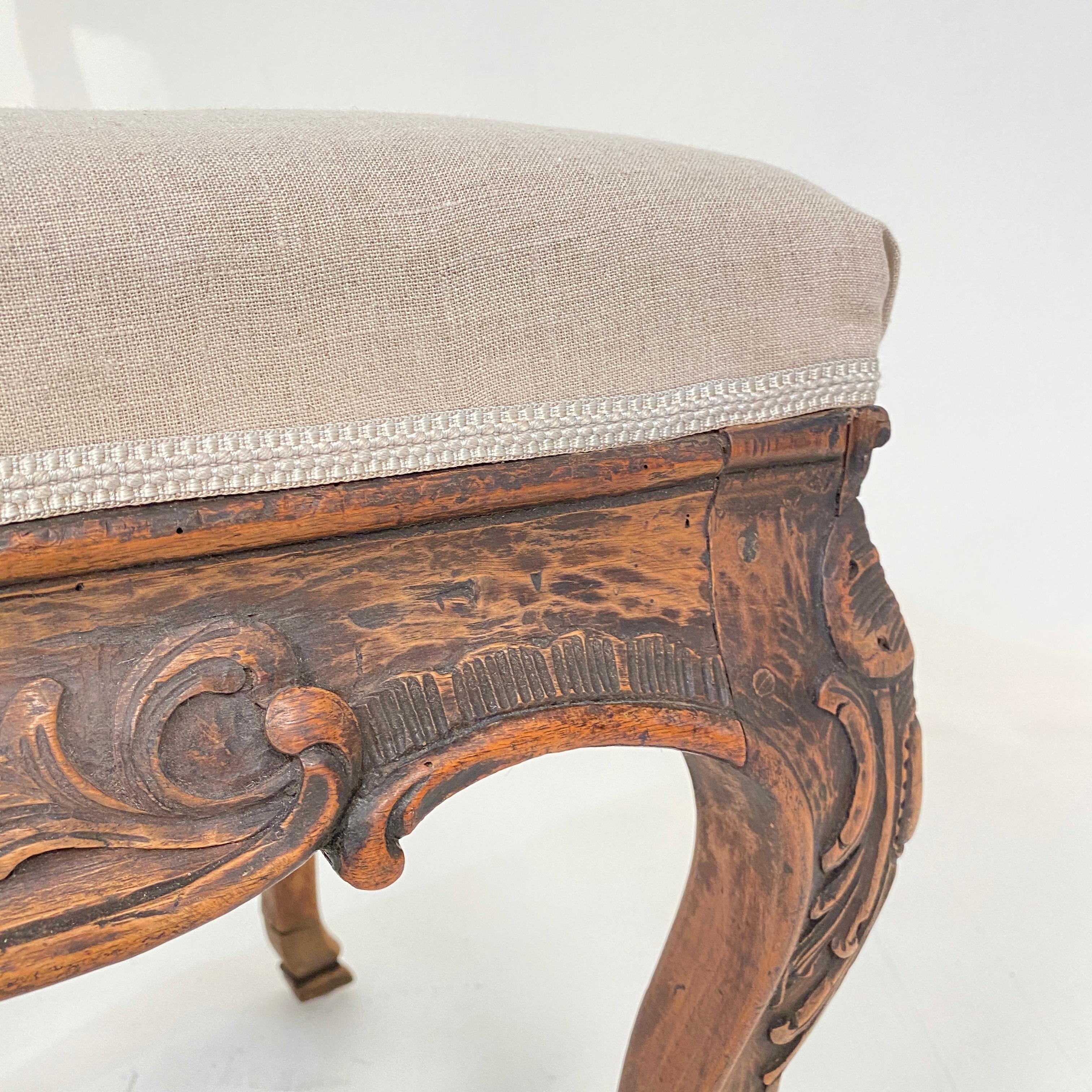 18th Century German Baroque Chair in Carved Walnut, circa 1740 For Sale 9