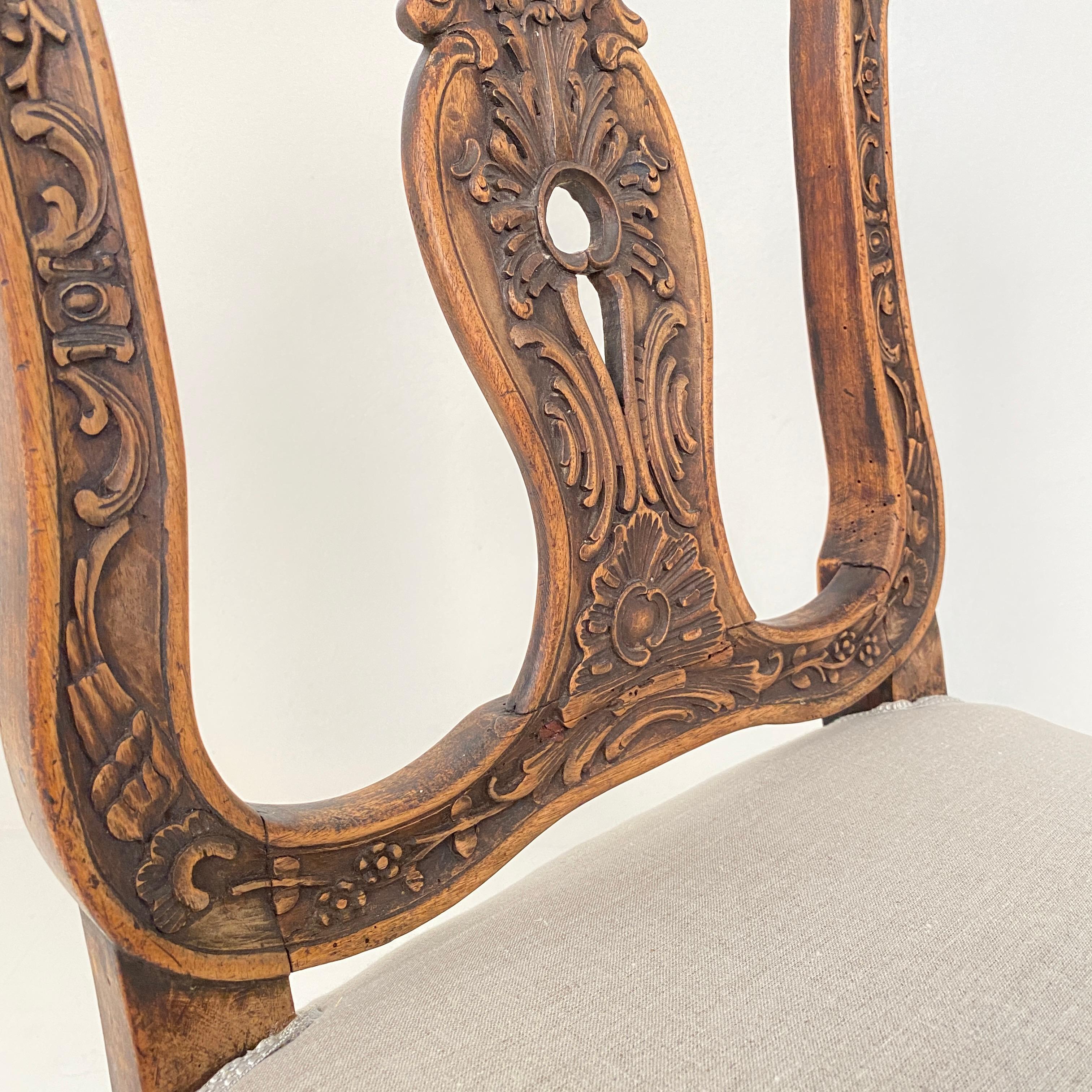 18th Century German Baroque Chair in Carved Walnut, circa 1740 For Sale 11