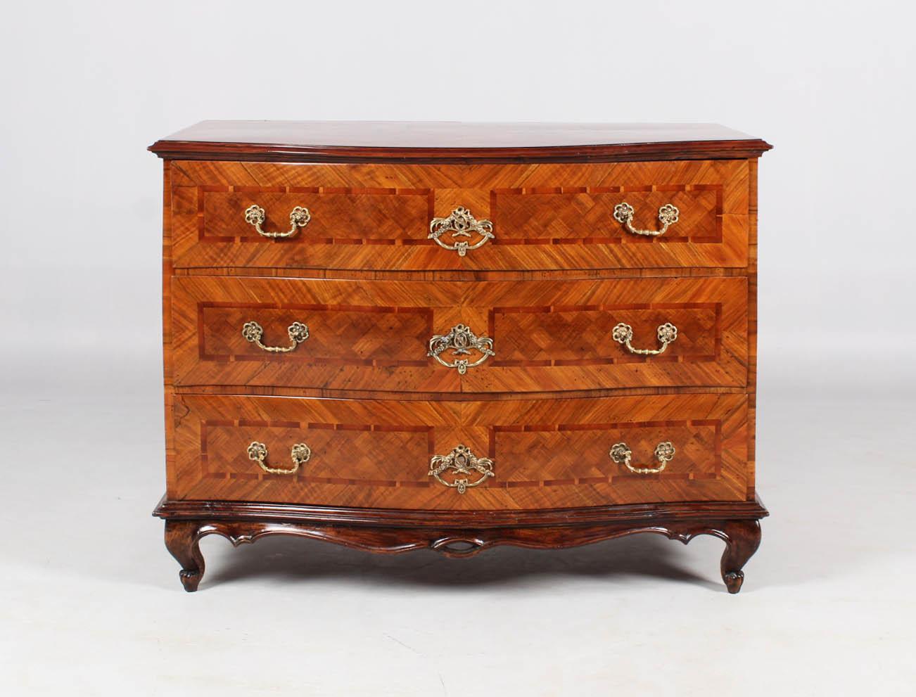18th Century German Baroque Chest of Drawers, Commode, Walnut, circa 1760-1770 1