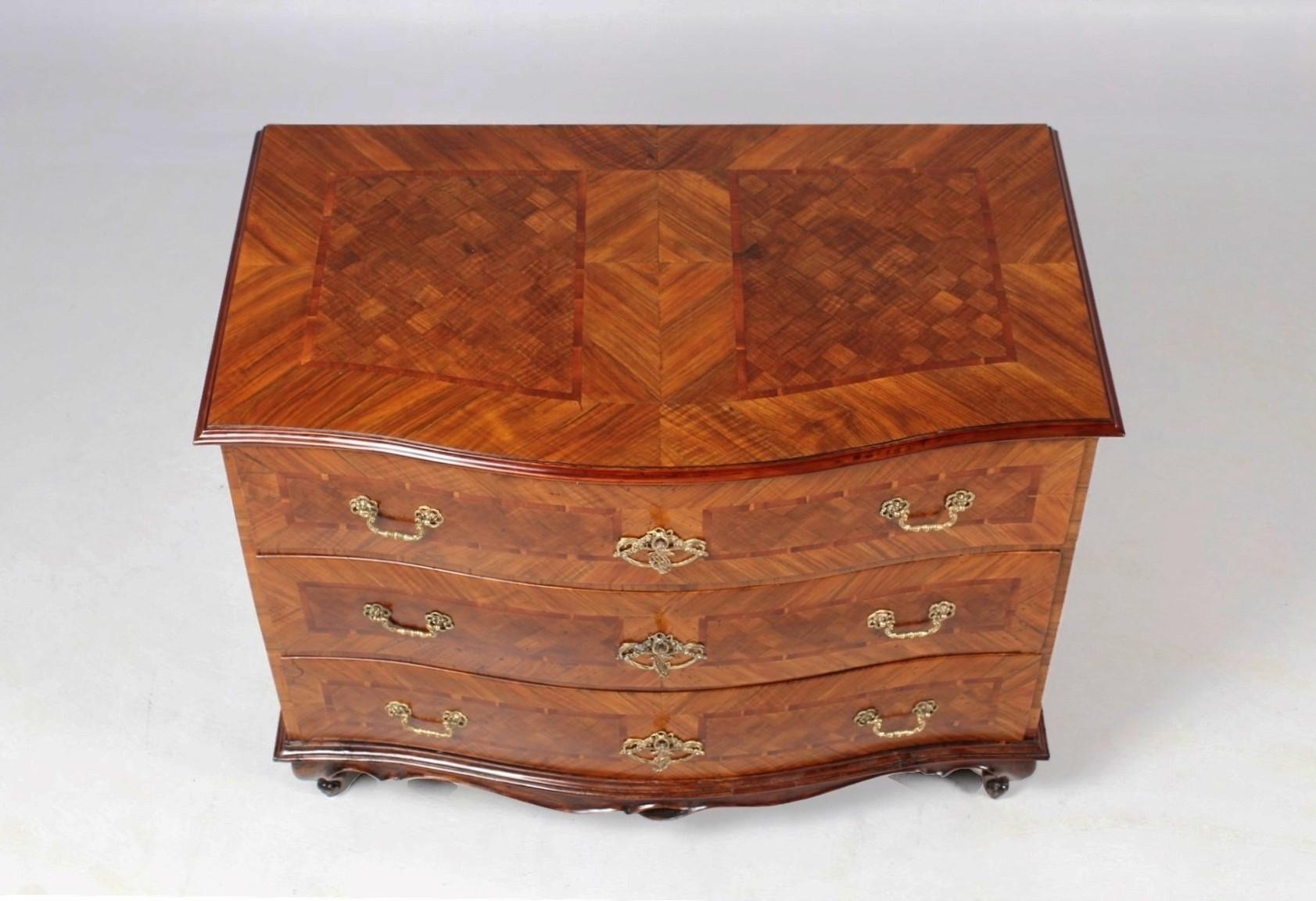 18th Century German Baroque Chest of Drawers, Commode, Walnut, circa 1760-1770 5