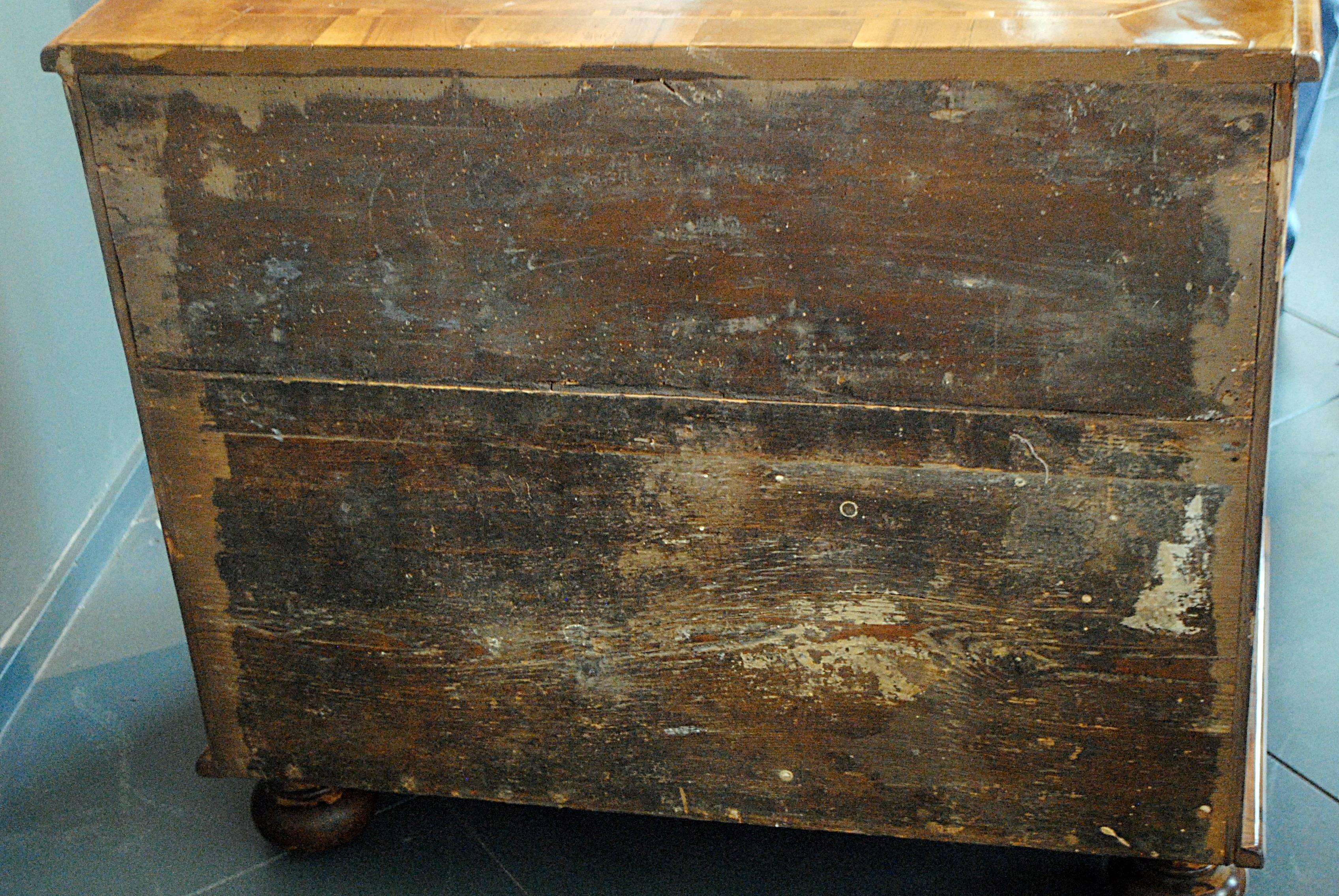 18th Century German Baroque Chest of Drawers, Walnut For Sale 3