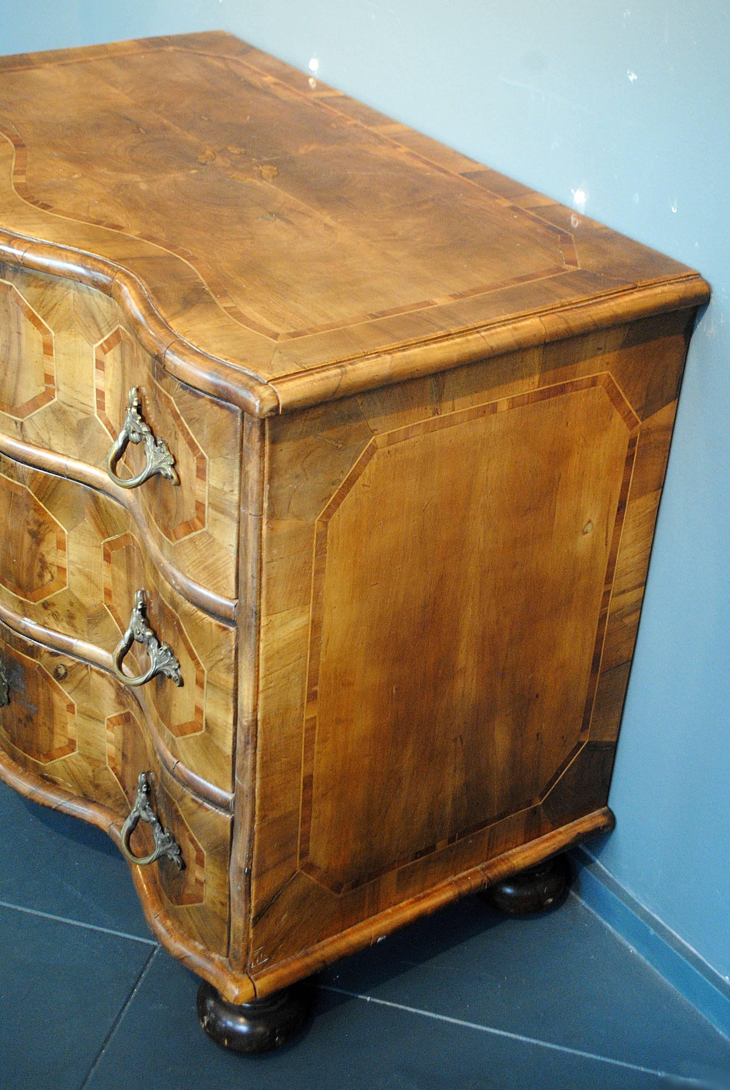 baroque chest of drawers