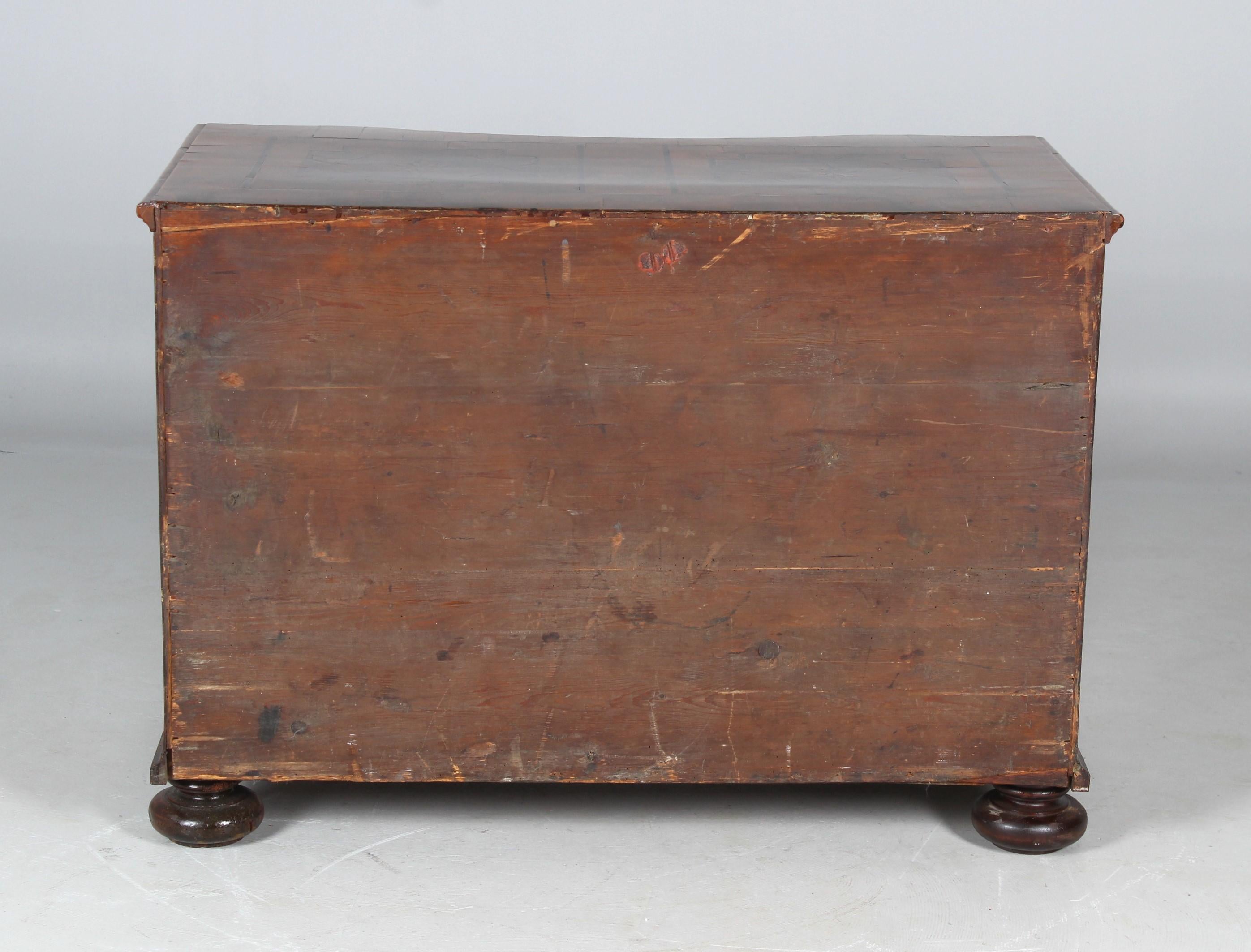 18th Century German Baroque Chest of Drawers with Fantastic Patina 7