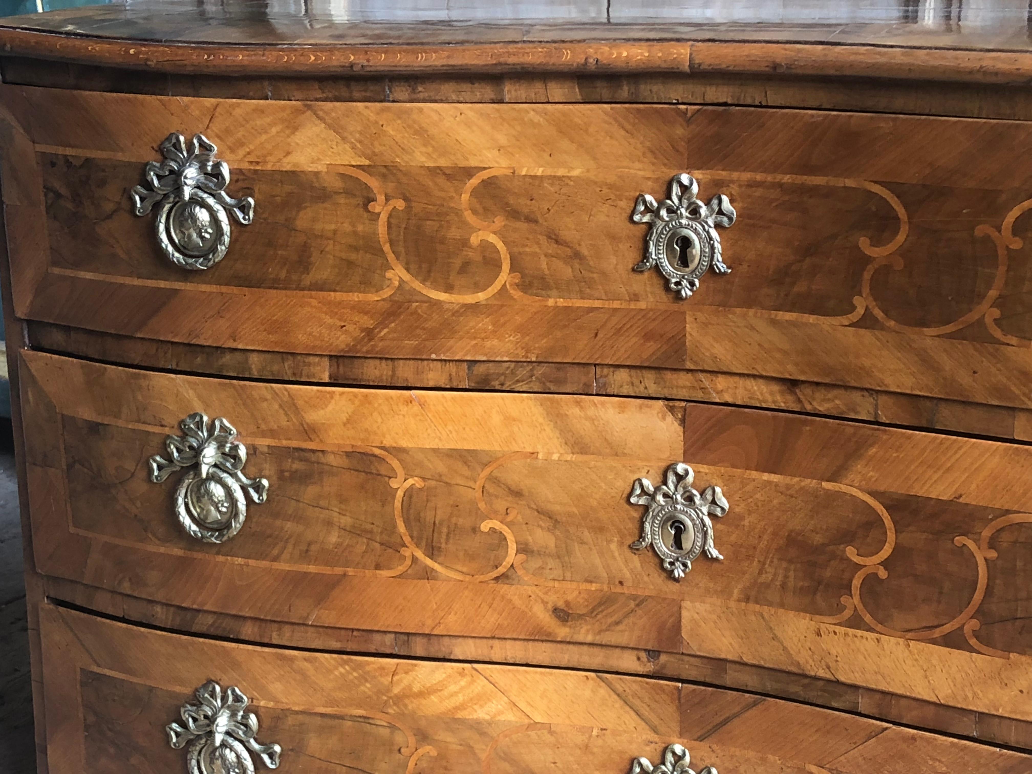18th Century and Earlier 18th Century German Baroque Commode