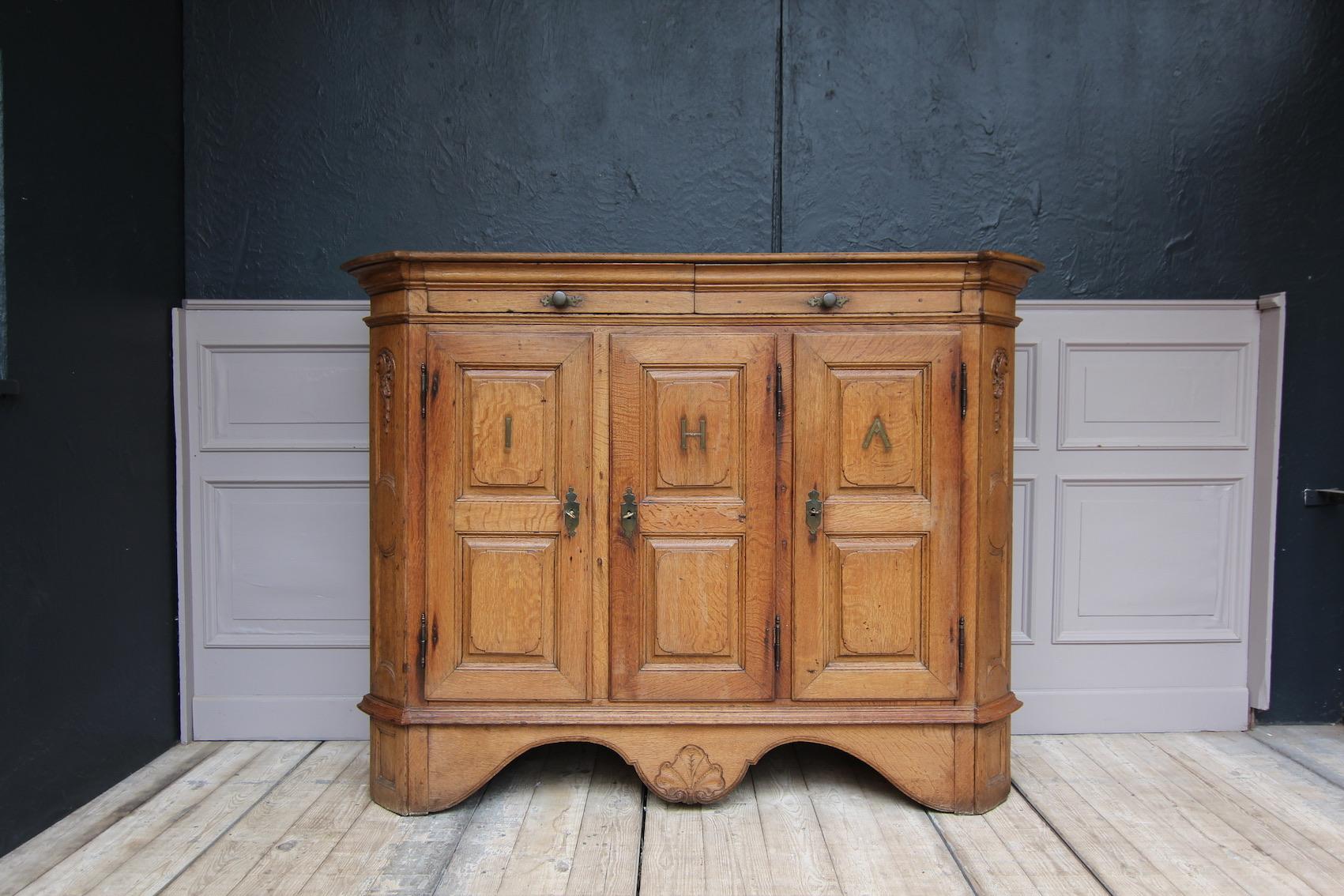 Hand-Carved 18th Century German Baroque Cupboard or Sideboard Made of Oak