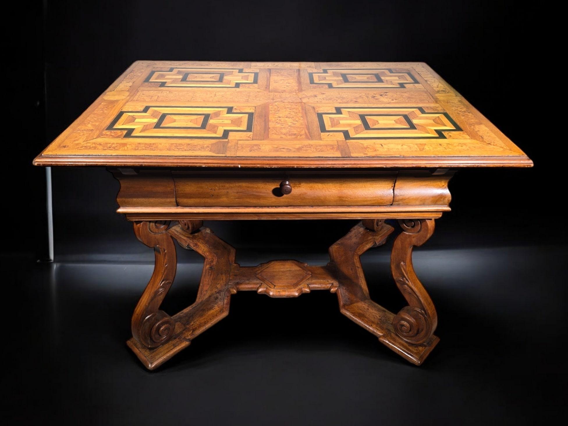 Mesa barroca alemana del siglo XVIII en venta 11